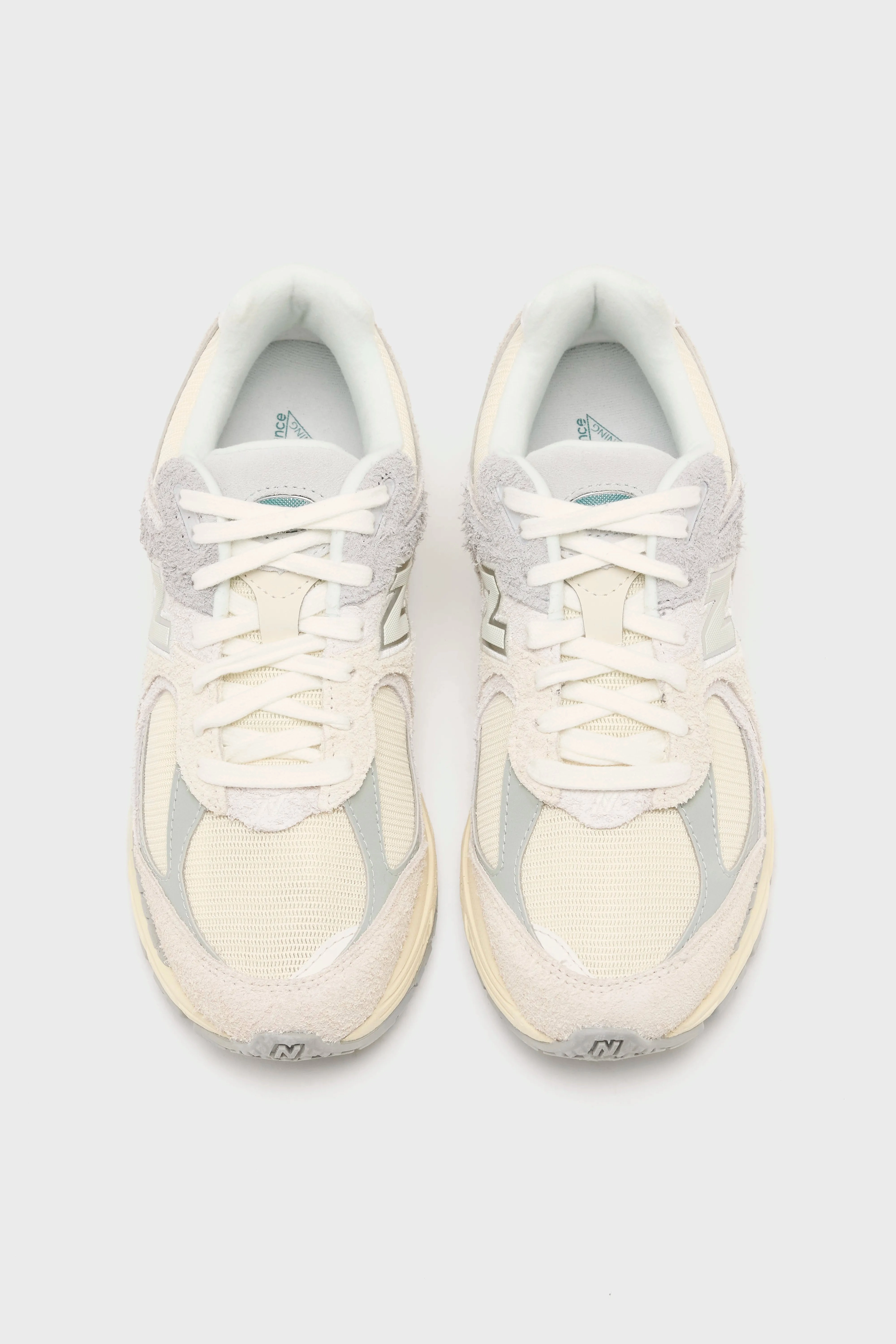 2002R for Women  (251 / W / CREAM) wide - fit