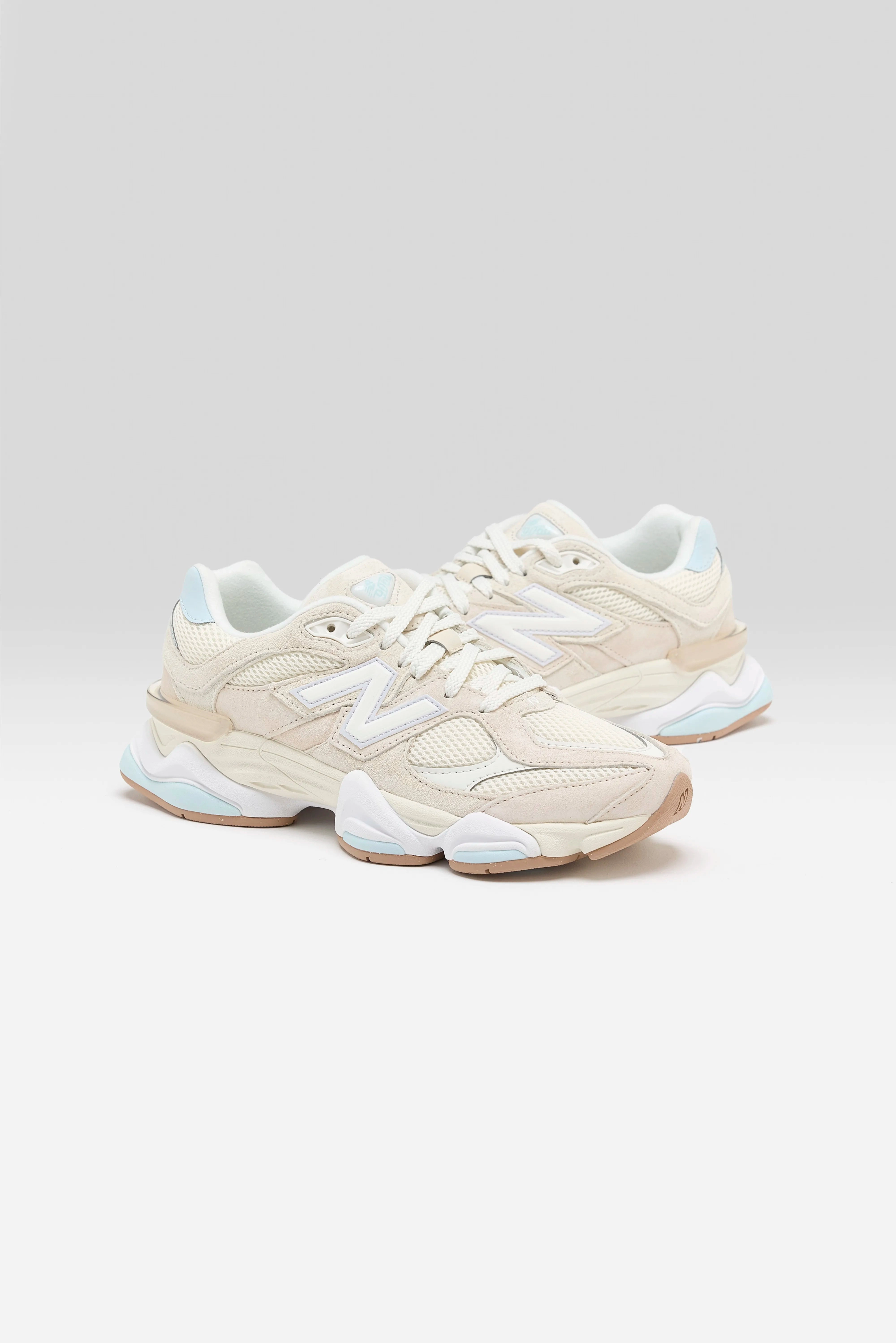 running on track shoes Water Resistant 9060 for Women  (252 / W / BEIGE)