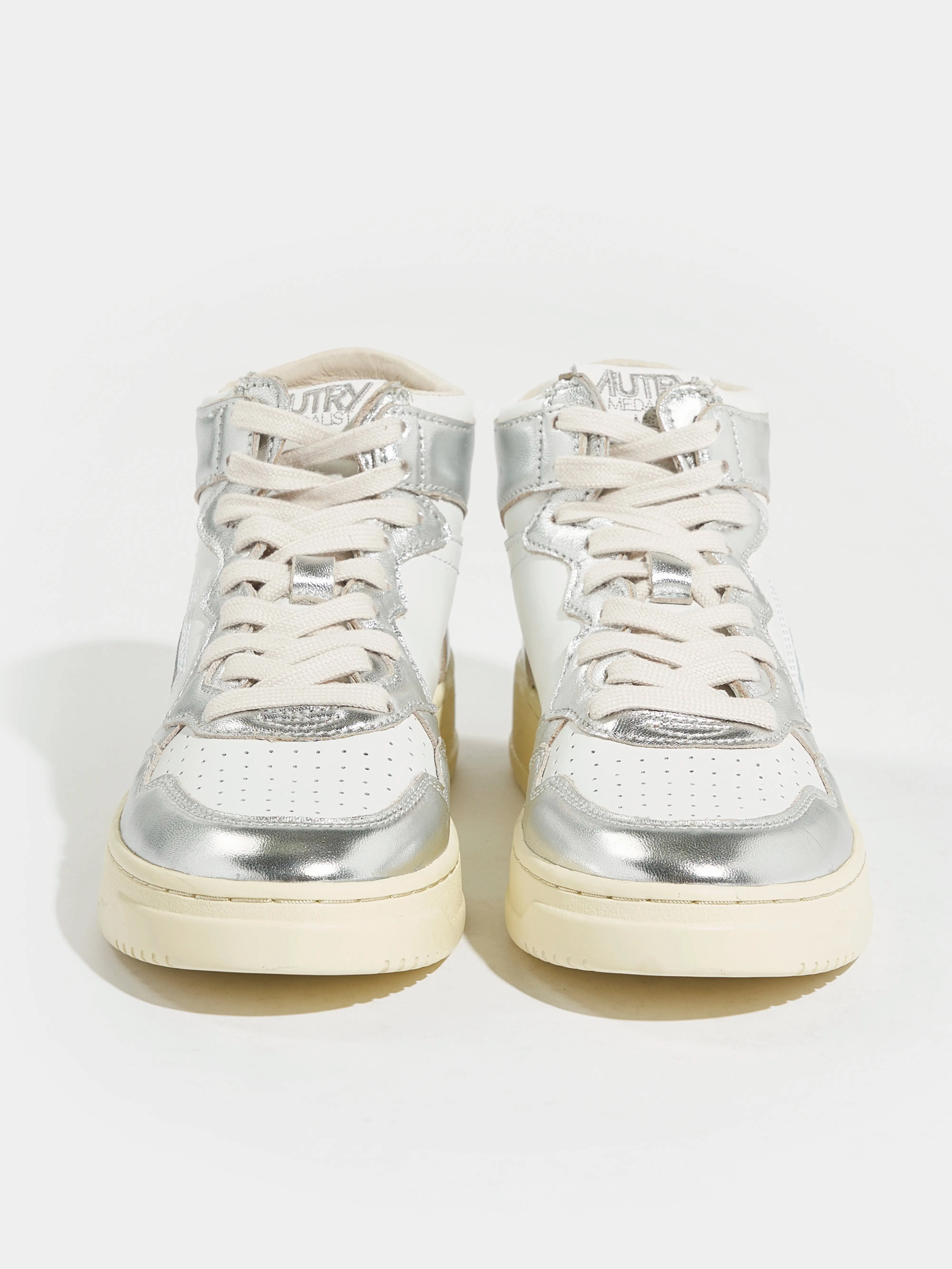 school teams running in a state park shoes Medalist Mid Bicolor for Women (251 / W / SILVER)