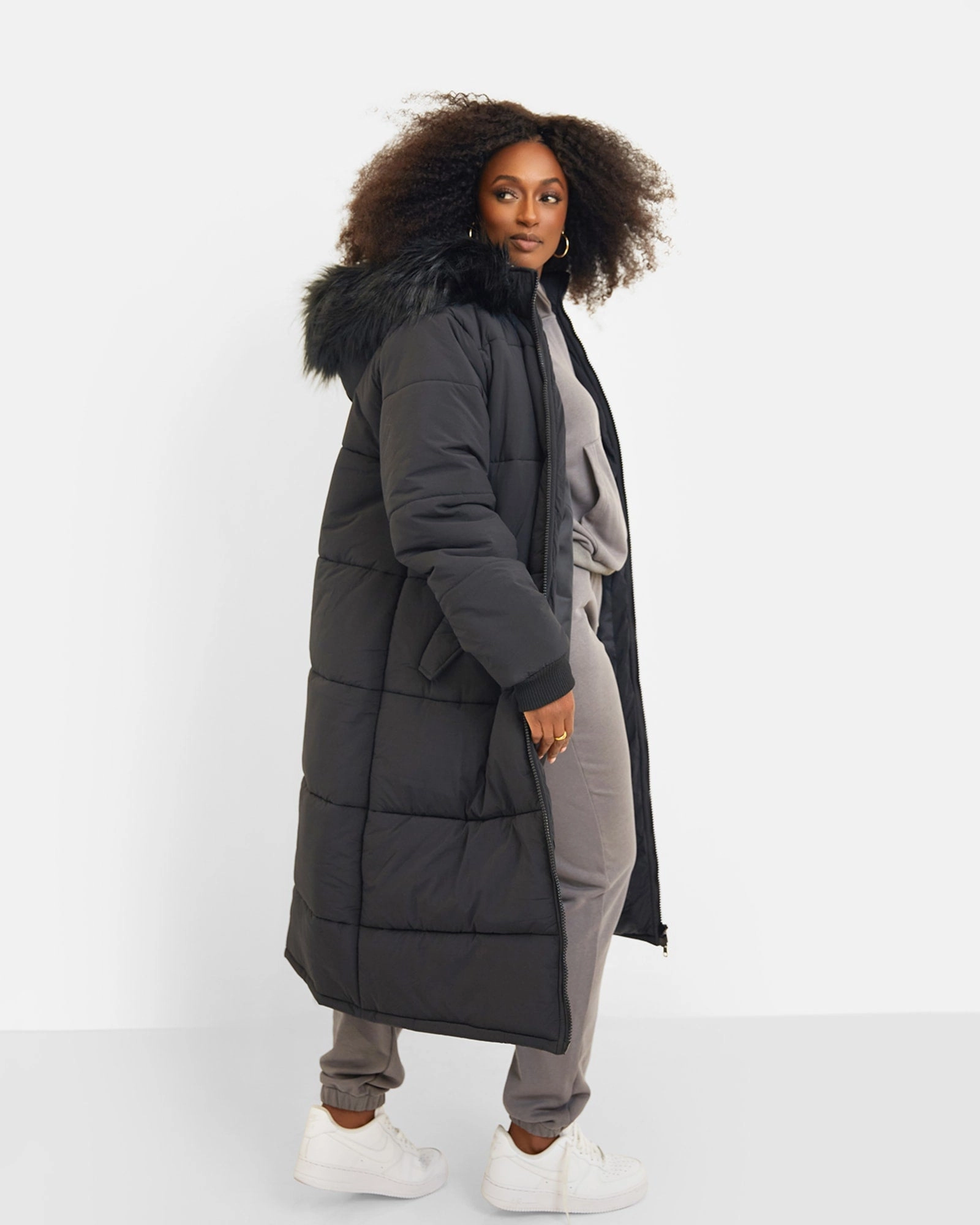 Aspen Hooded Puffer Coat | Black Hiking Vibe Touch