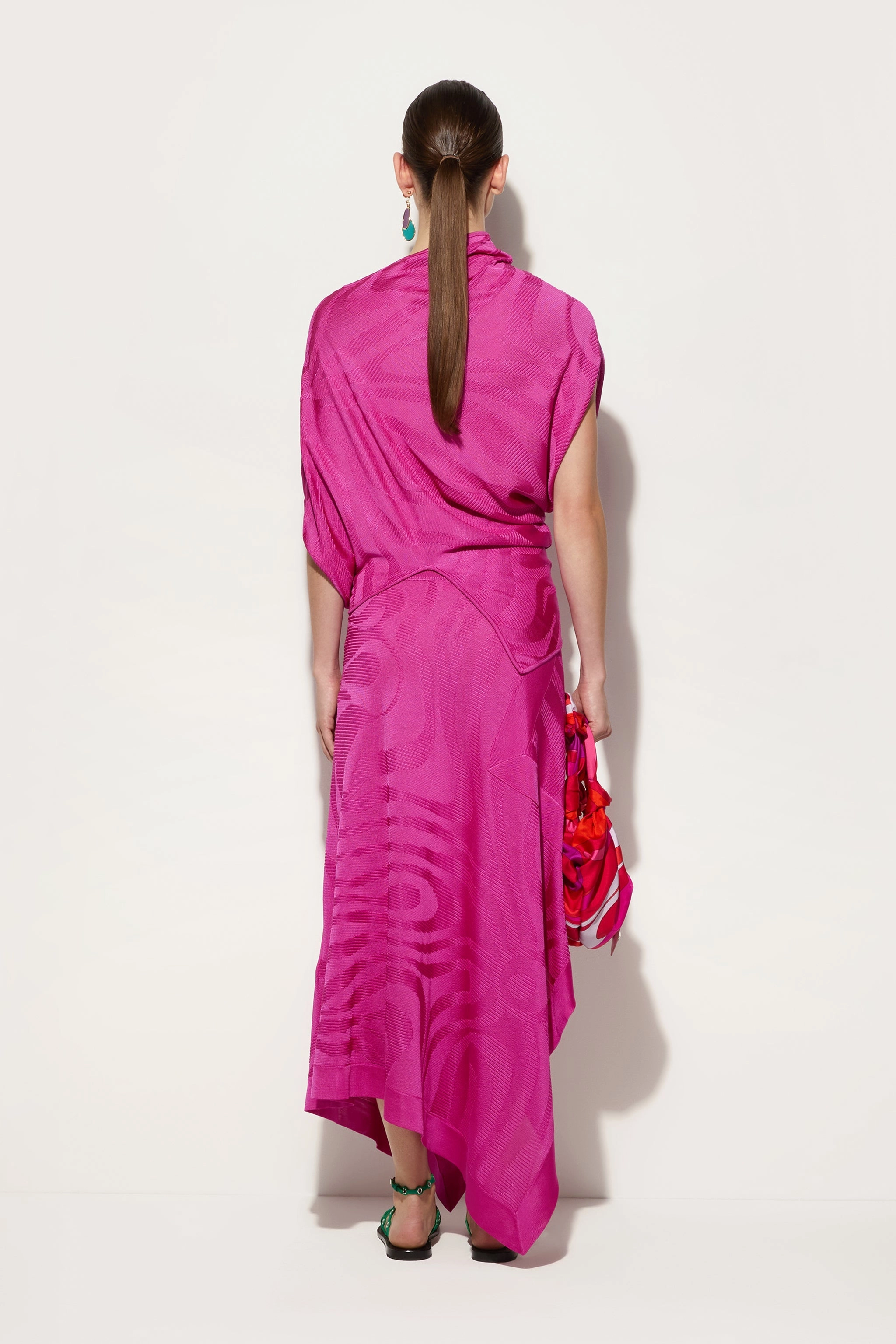 Business Meeting Marmo Texture Flowing Skirt