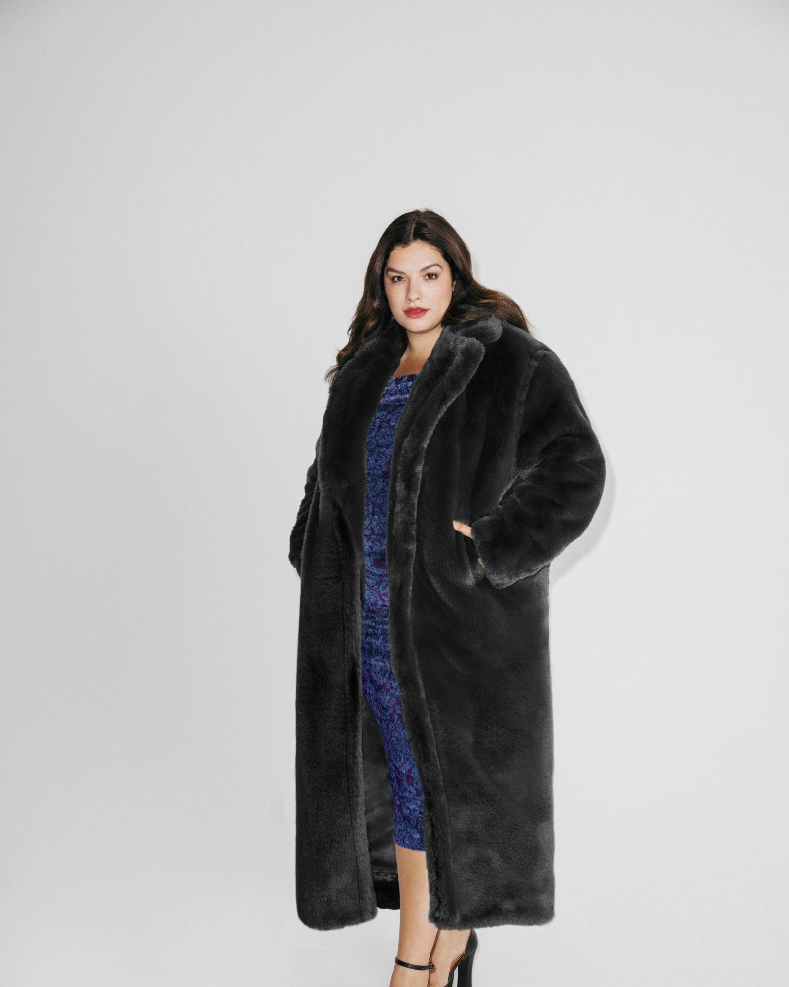 Slide Strap Waistband Black Long Faux Fur Teddy Coat | Black