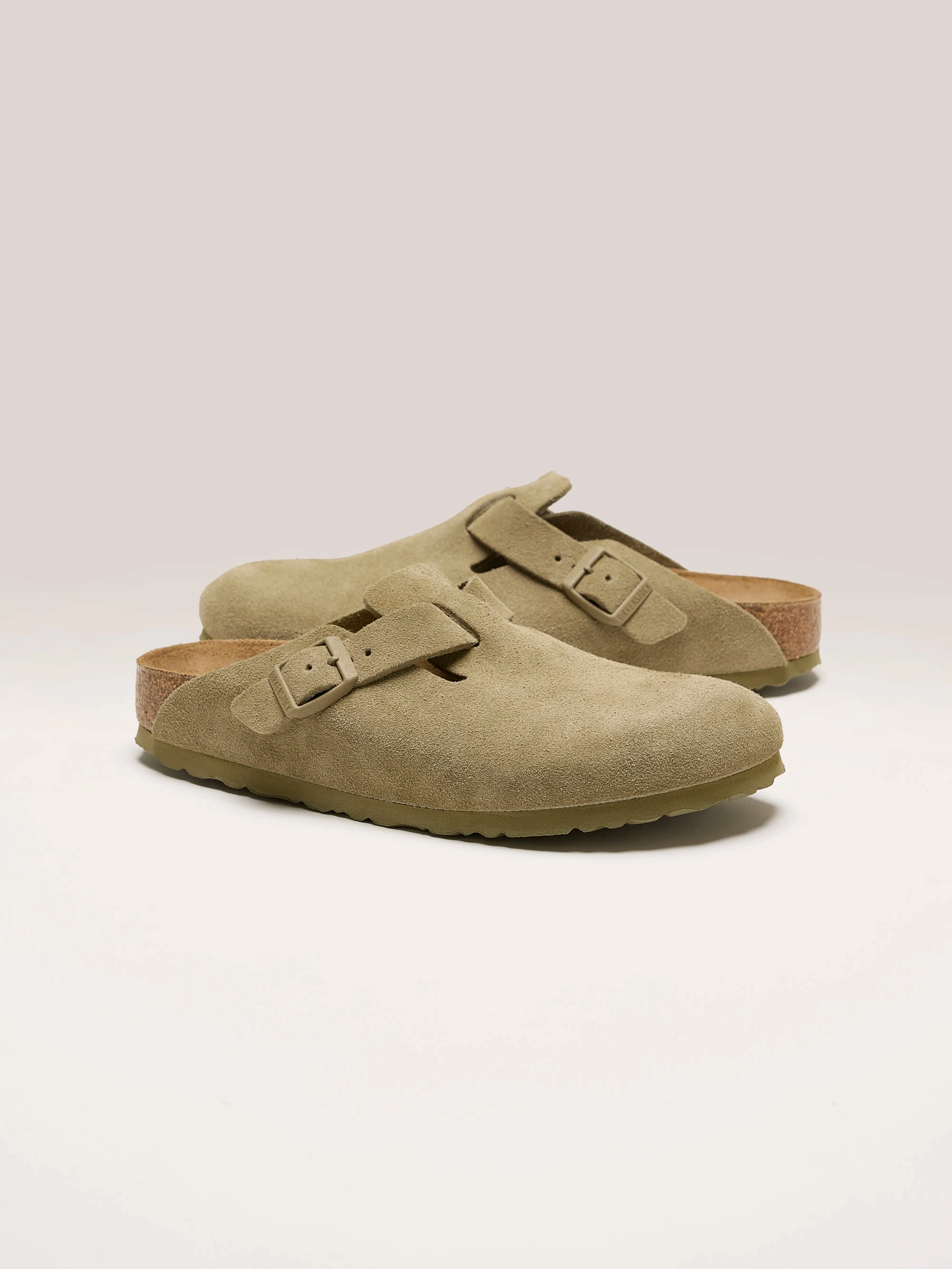 Stay Indoors Style Boston Suede Leather for Women (242 / W / KHAKI)