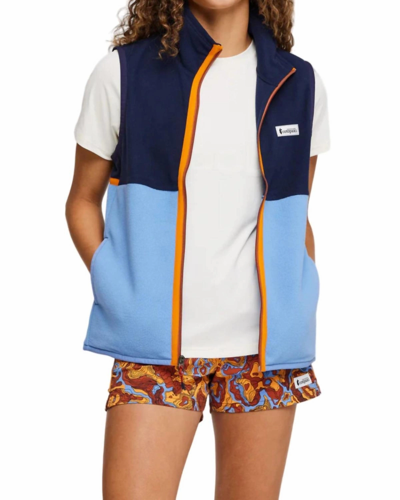 Amado Fleece Vest in Maritime/Lupine | Maritime/Lupine chest pockets Hiking Style