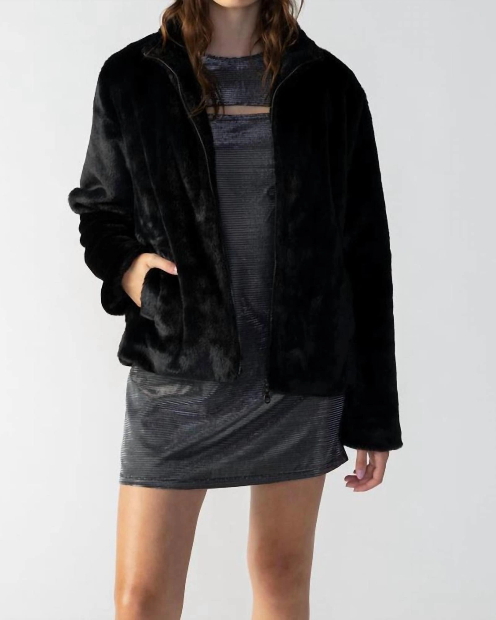 Canyon Escape Jacket in Black | Black Functional Comfort Performance Use