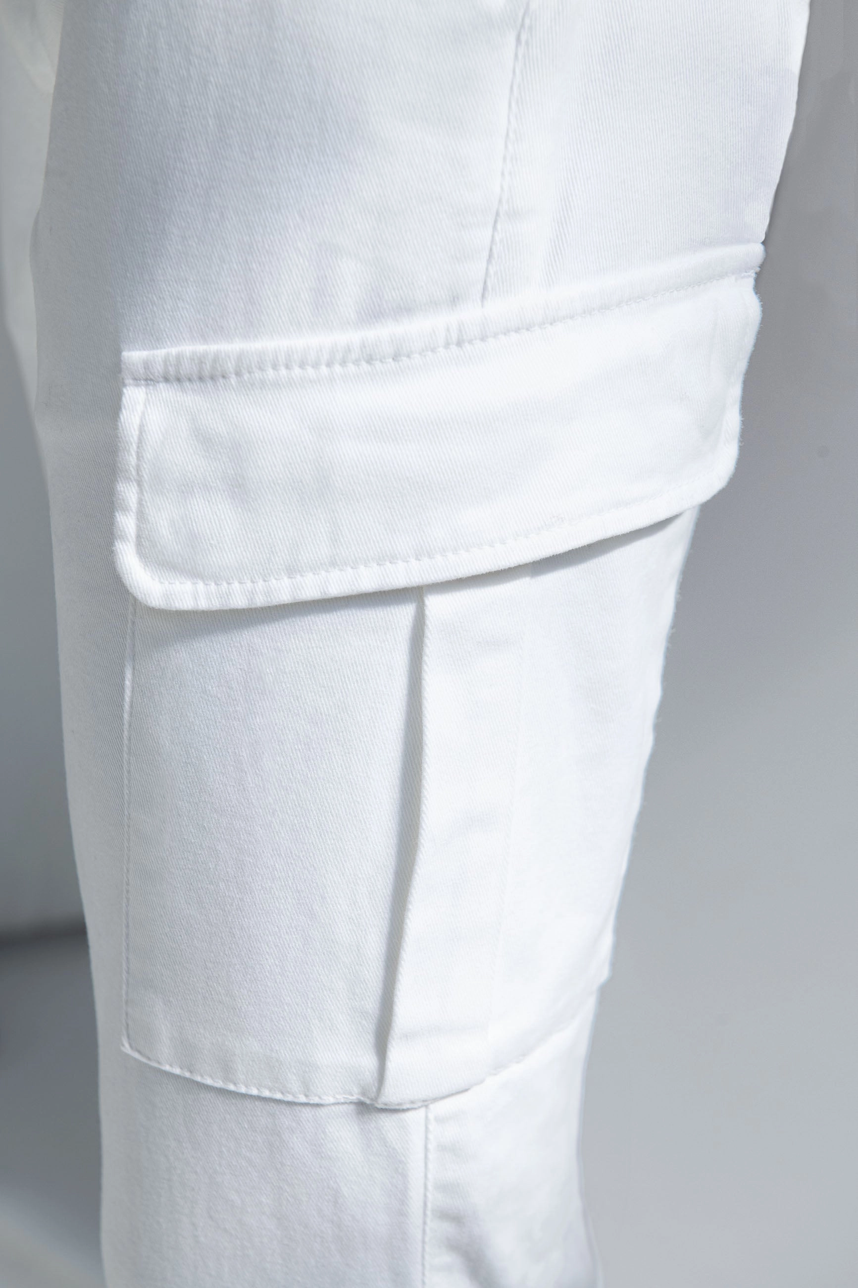 ReflectiveTrim Smart Fit Off-white stretch canvas cargo - Made in Italy