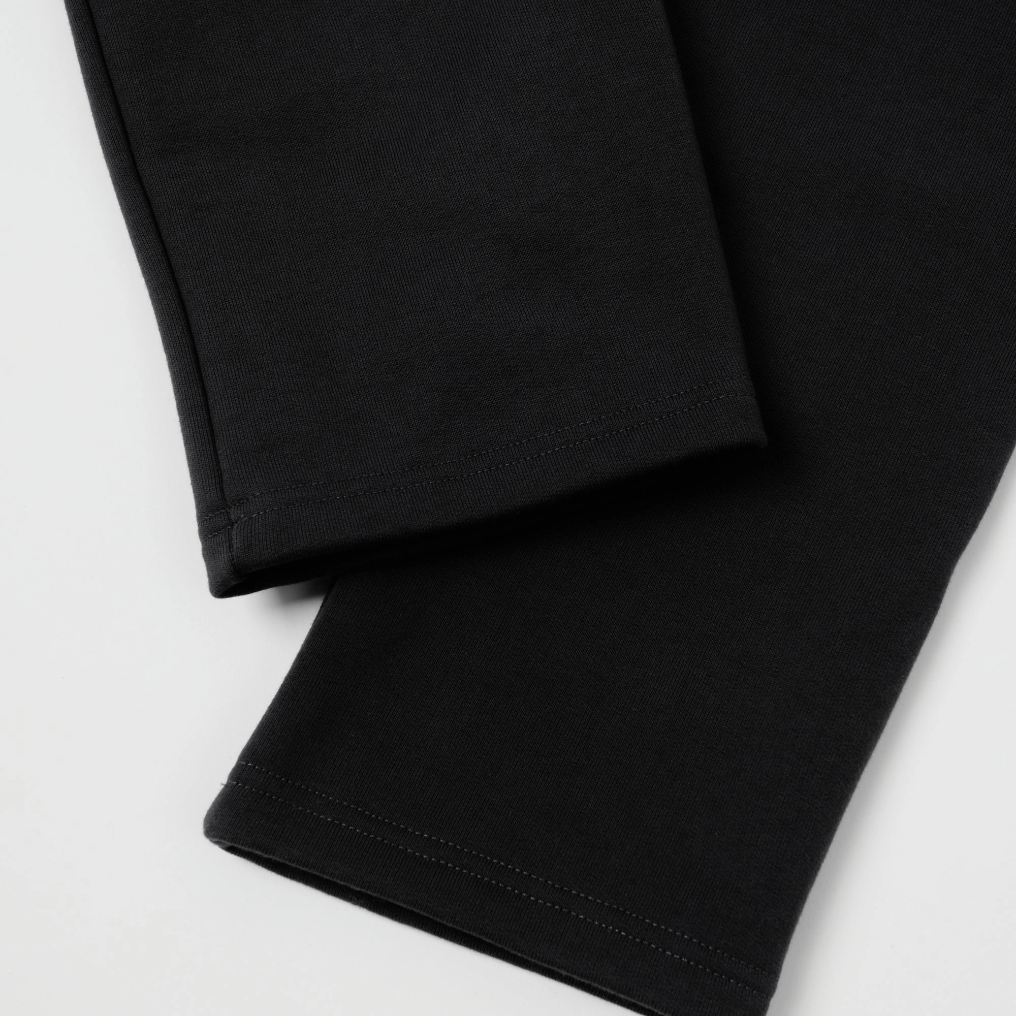 Stability and Support Anti Pilling Fabric Merz b. Schwanen 3S50 Relaxed Sweatpants - Deep Black