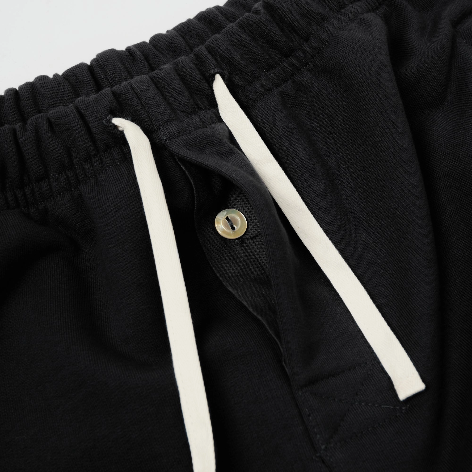 Merz b. Schwanen 3S50 Relaxed Sweatpants - Deep Black Fit for Training