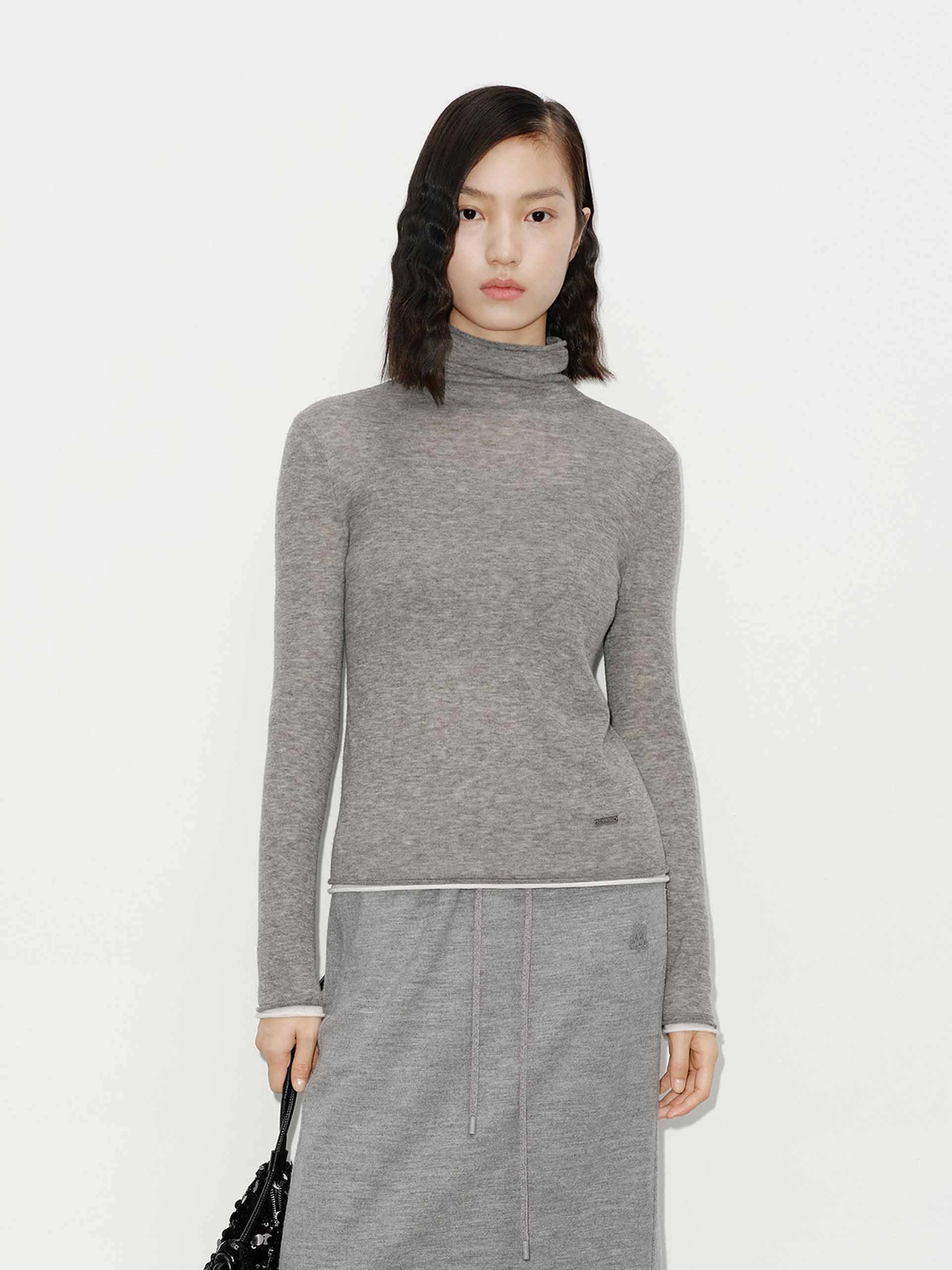Contrast Detail Turtleneck Top Relaxed Movement Chilly Day Comfort