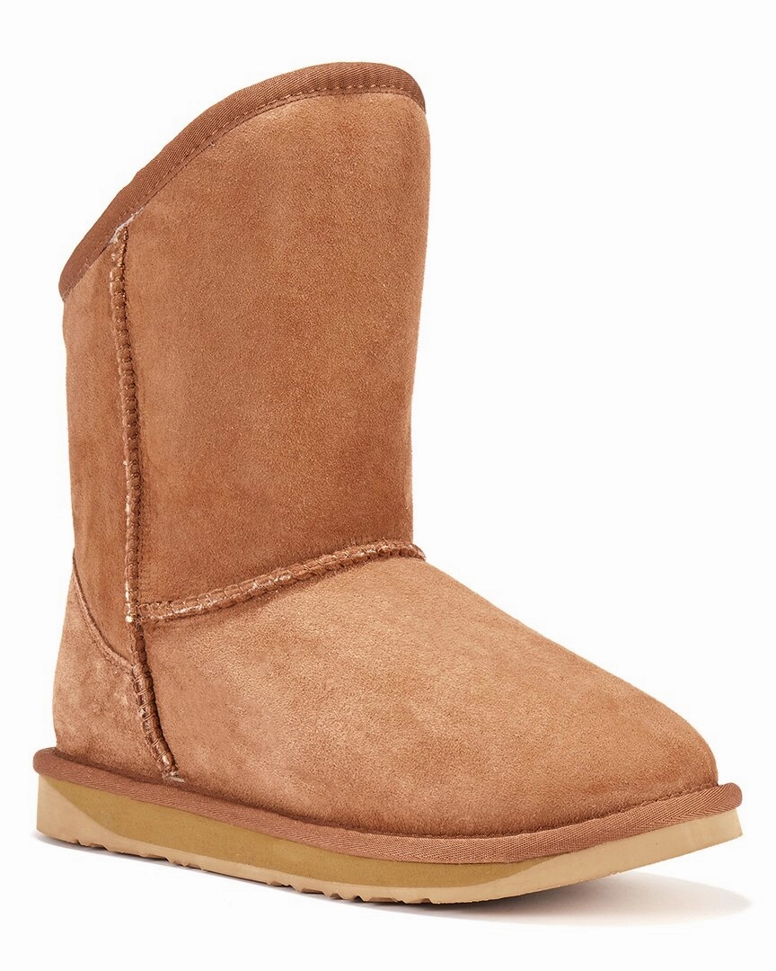 Australia Luxe Collective Cosy Short Sheepskin Boot Modern Lines Seamless Comfort Snowy Path
