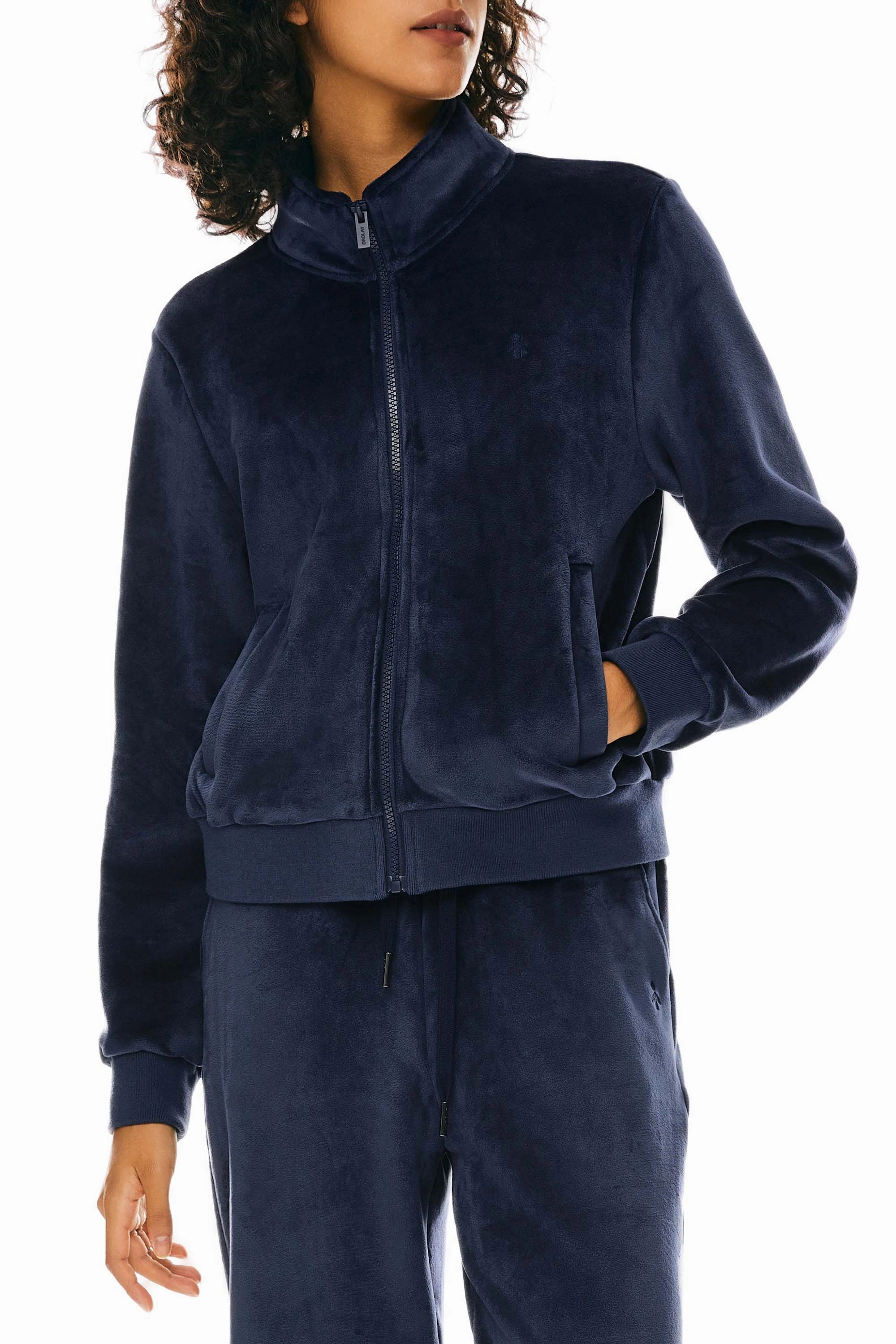 Reinforced Shoulder Protection NonRestrictive Movement Design Fleece Lightweight Jacket