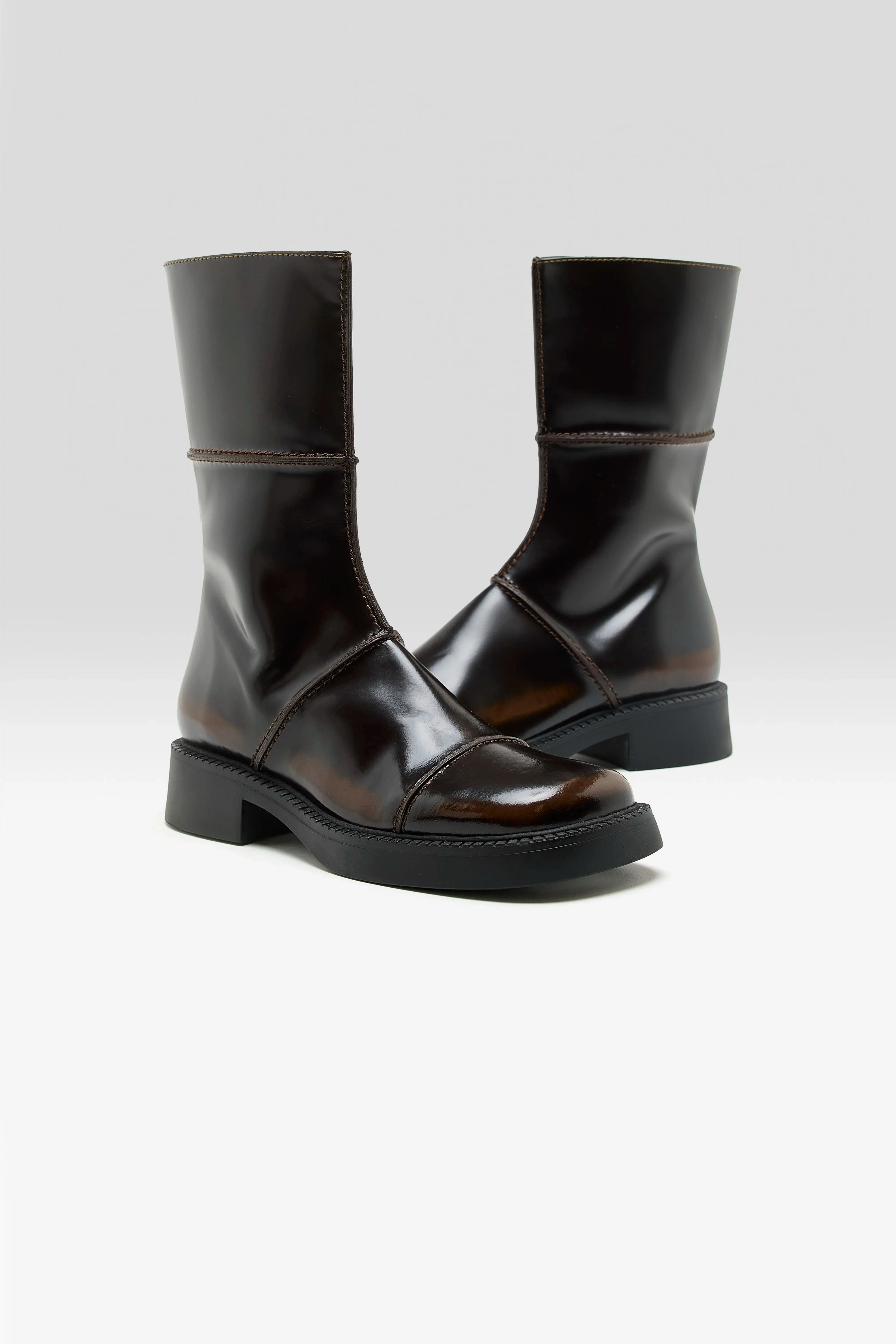 Dahlia Dark Brown Ankle Boots  (252 / W / BROWN) Torsional Rigidity Frame sports