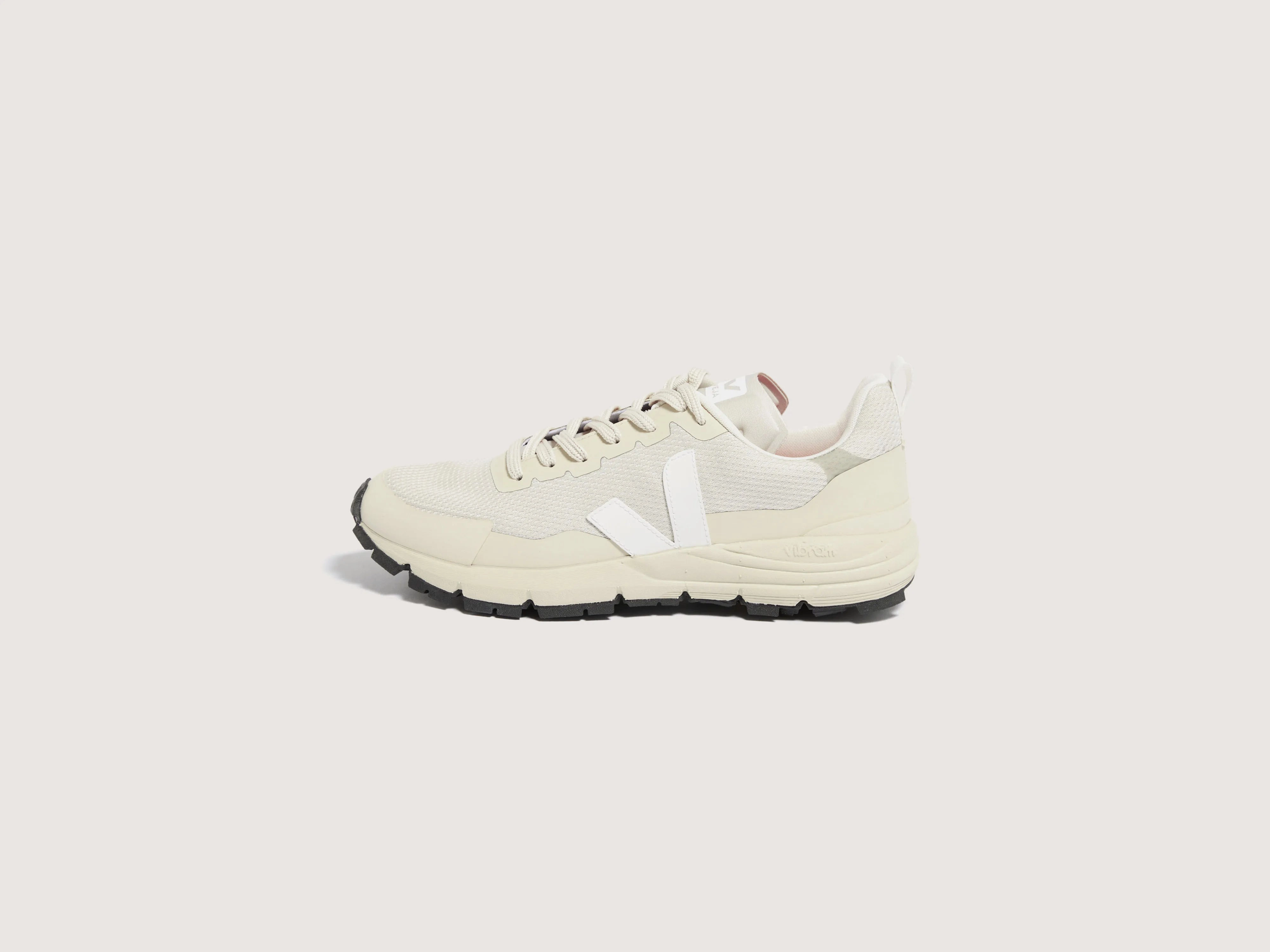Dekkan Alveomesh for Women (242 / W / WHITE) running in famous tracks shoes