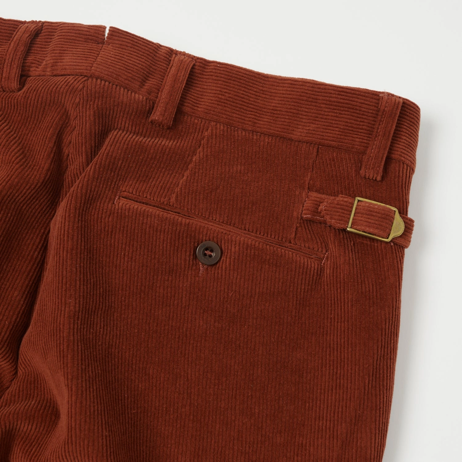 Rubberized grip Timeless Layers East Harbour Surplus 'Barry' Corduroy Trouser - Rust