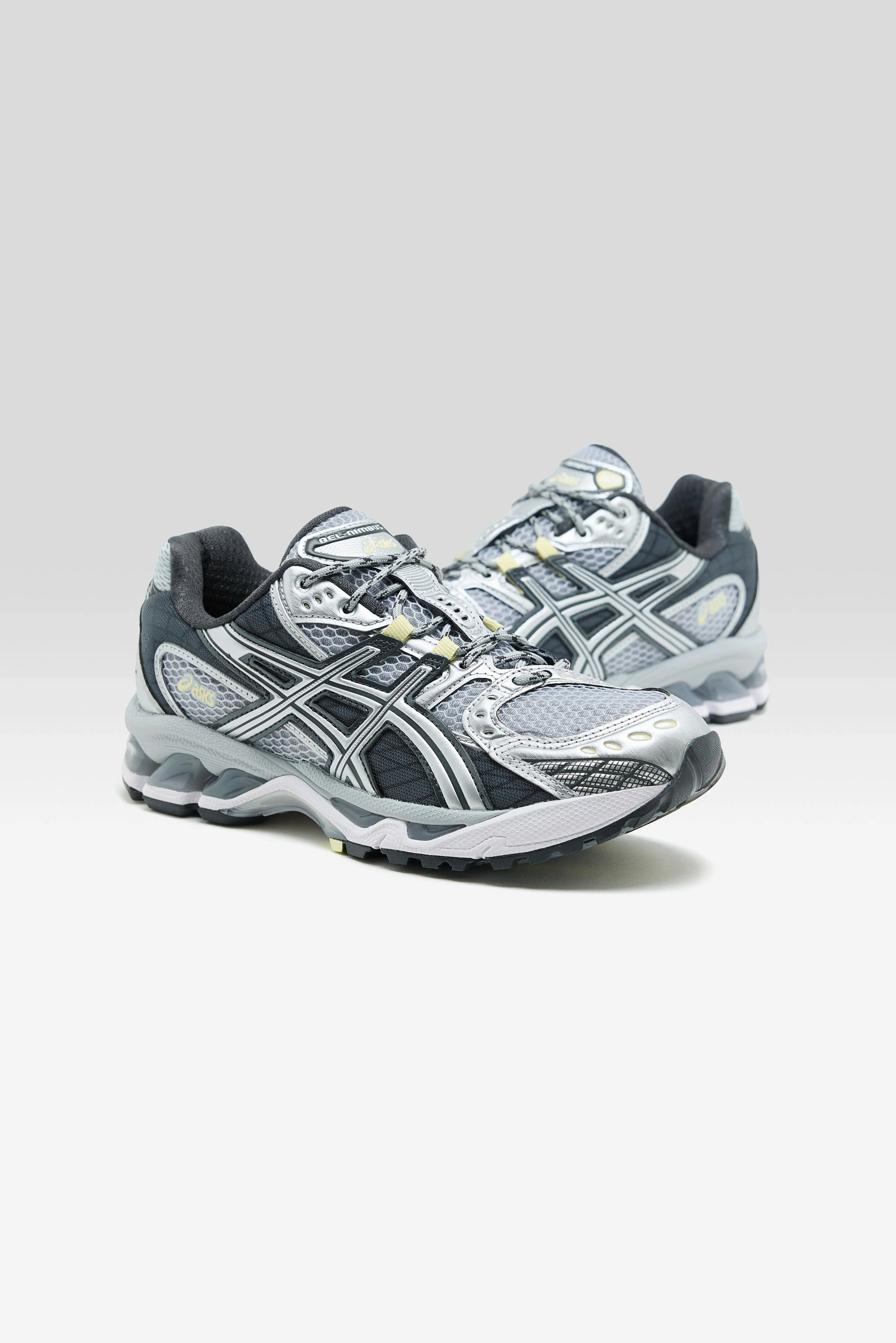 romance - themed running option Gel-Nimbus 10.1 for Women  (252 / W / GREY)