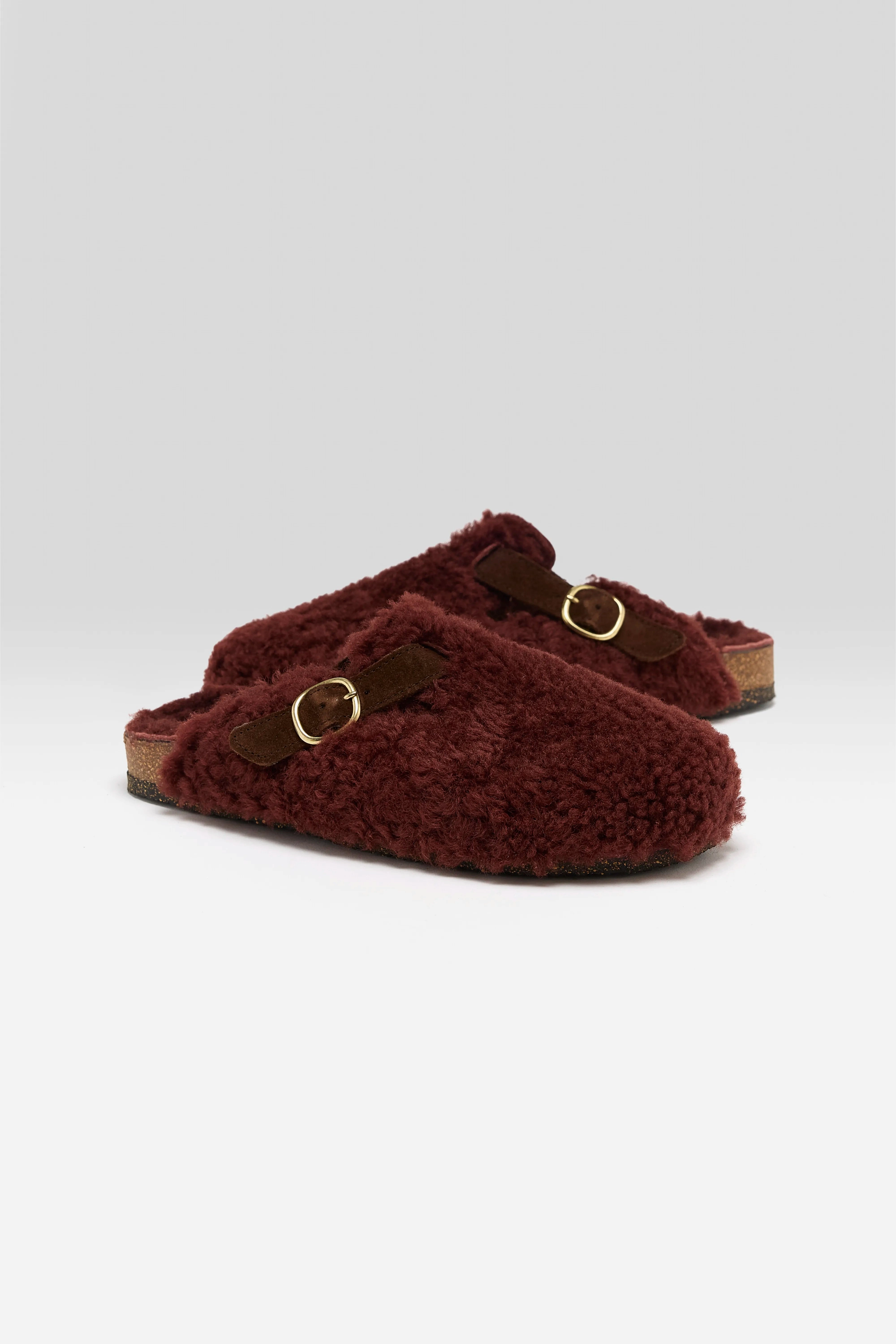 Slow Day Ready Bordeaux Sheepskin Clogs  (252 / W / BORDEAUX)
