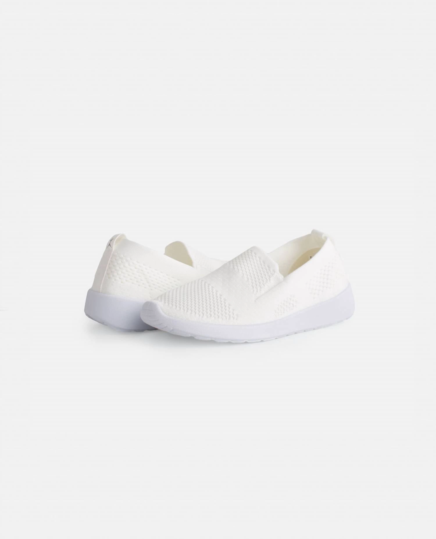 Youth Style Girls Admire Slip On Sneaker In White