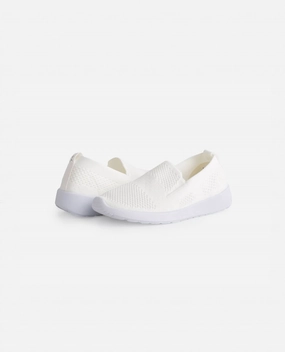 Girls Admire Slip On Sneaker In White Reinforced Heel Counter