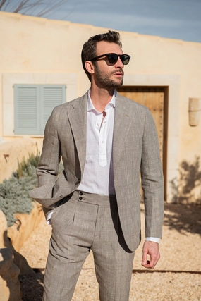 Breathable fabric Adaptive Fit Technology Hazelnut Prince of Wales wool and linen suit - Made in Italy