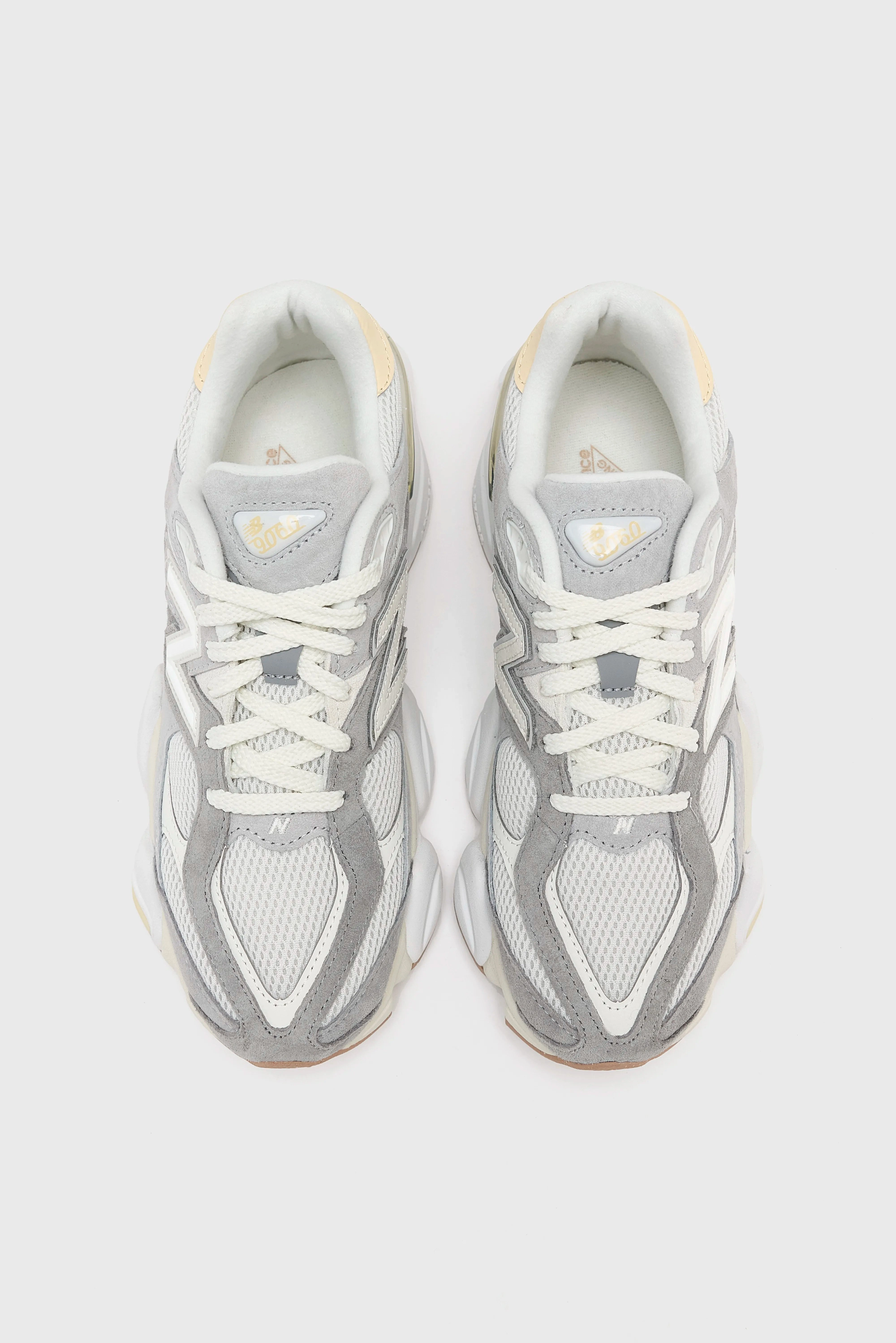 running shoes for men in their 40s 9060 for Women  (252 / W / GREY)