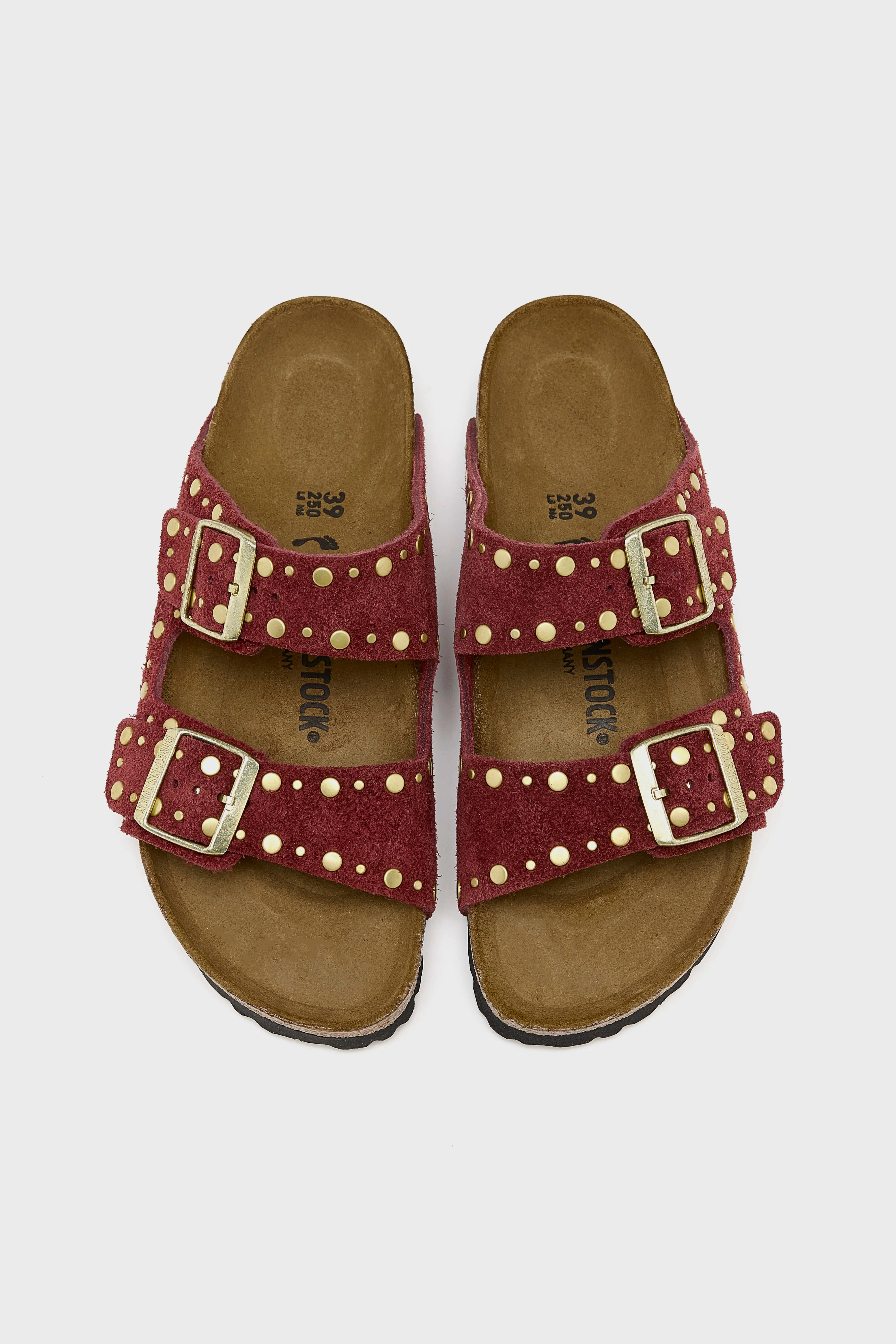 Arizona Rivet for Women  (252 / W / BORDEAUX) Closed Toe Breathable mesh