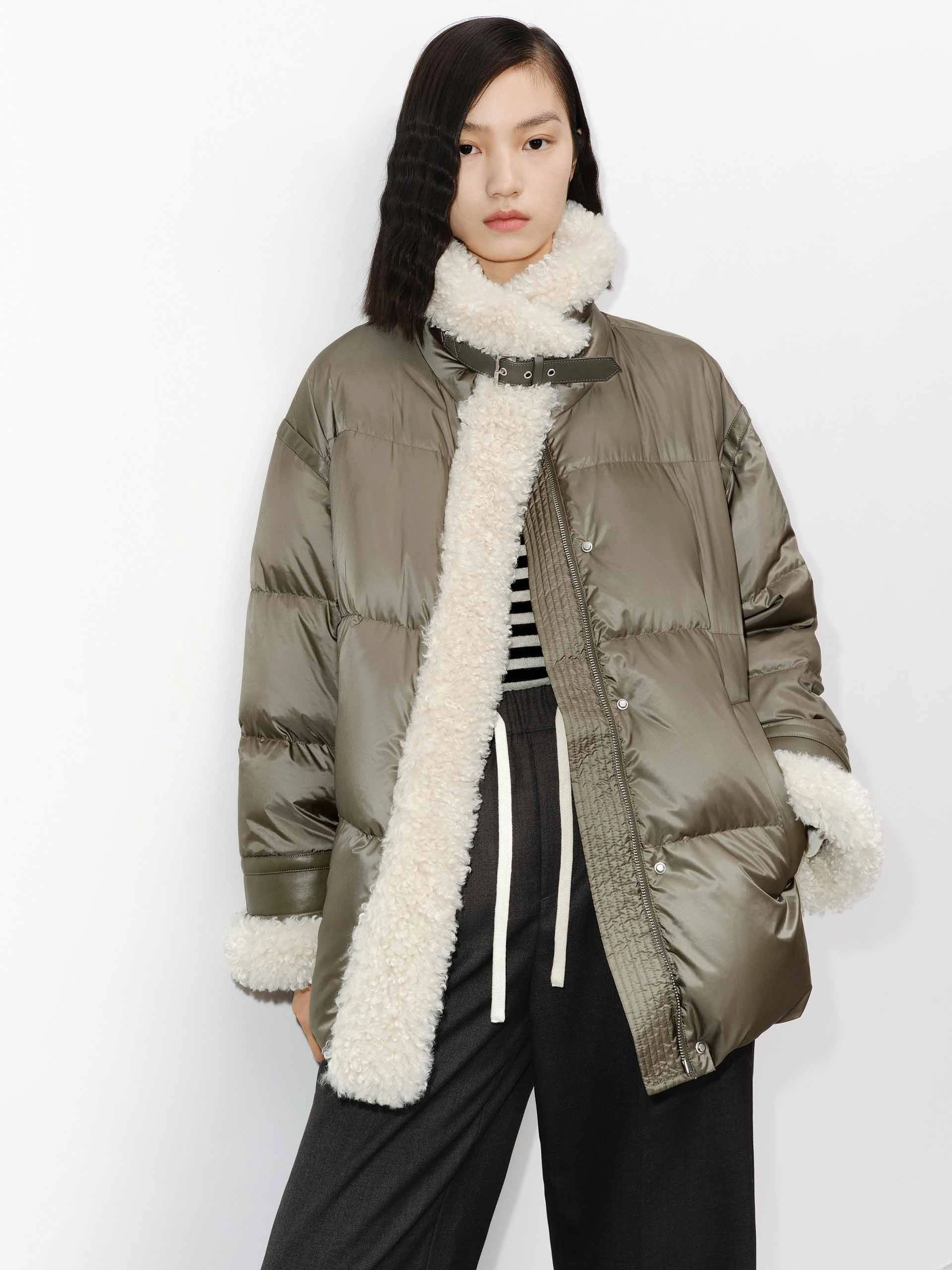 Fur Trim Quilted Down Jacket Waterproof Zipper Closure