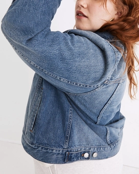 Jean Jacket in Lunar Wash | Medium Wash Lightweight Packable Build
