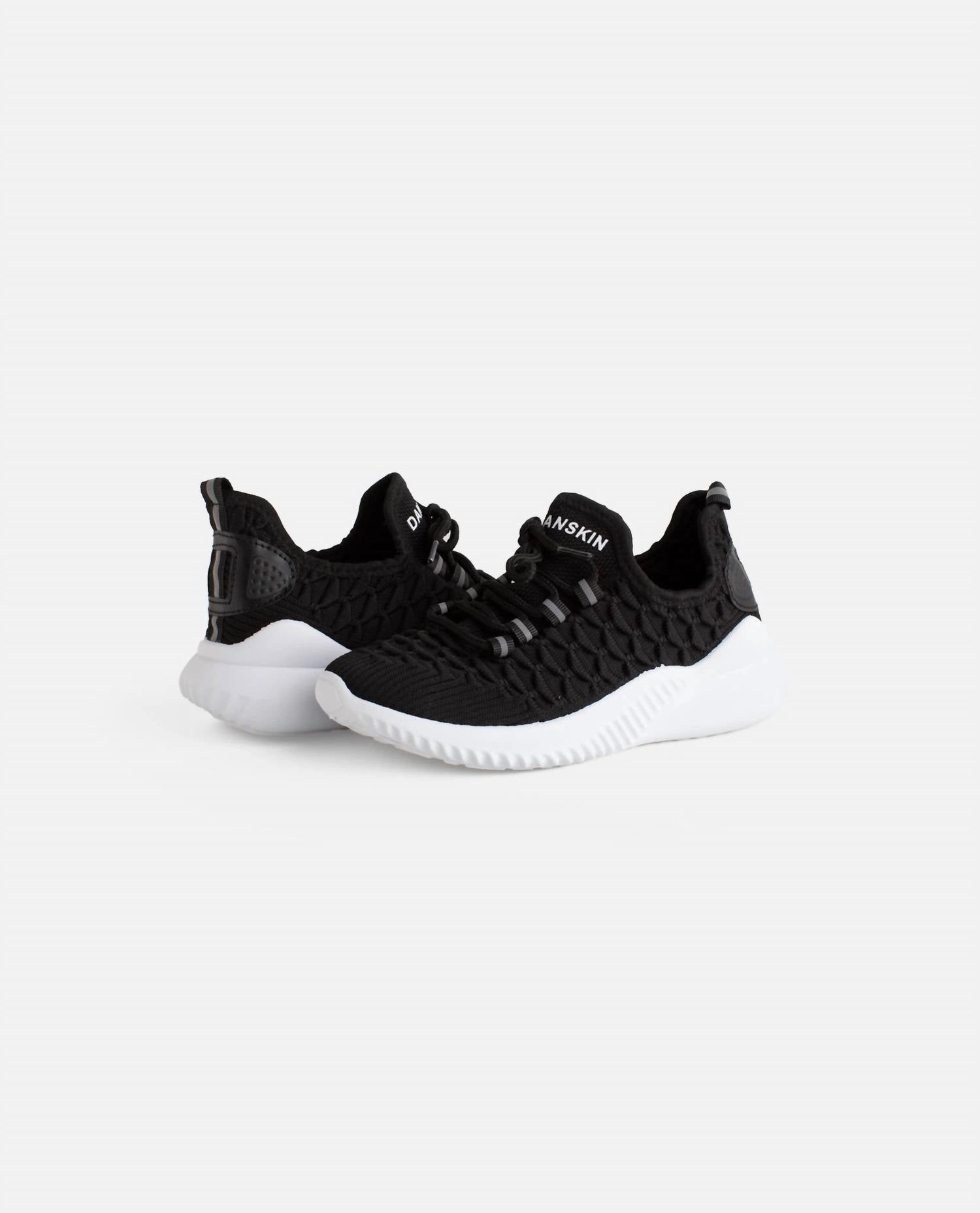 Girls Stunt Lace Up Sneaker In Black Weekend Trip Walk Balance