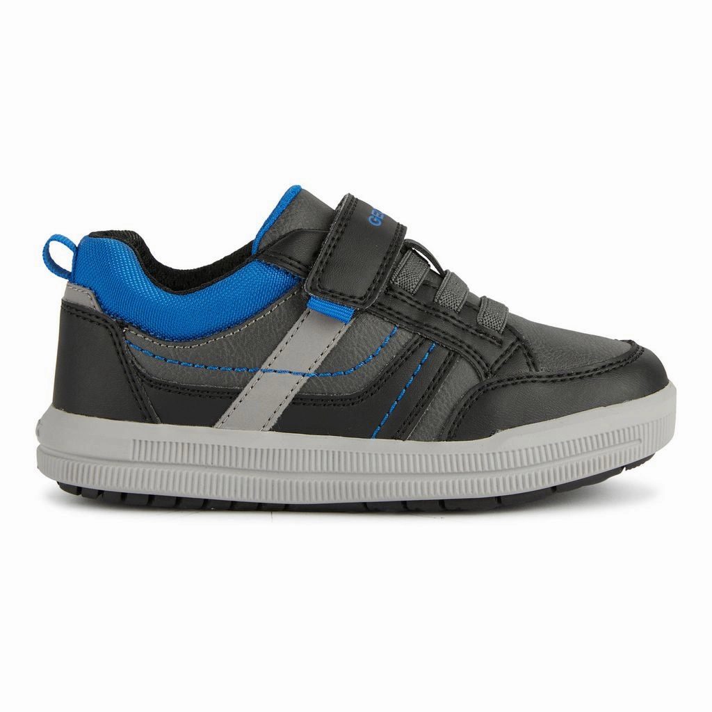Lightweight Structure Fashion-Ready Gray Blue Arzach Sneakers