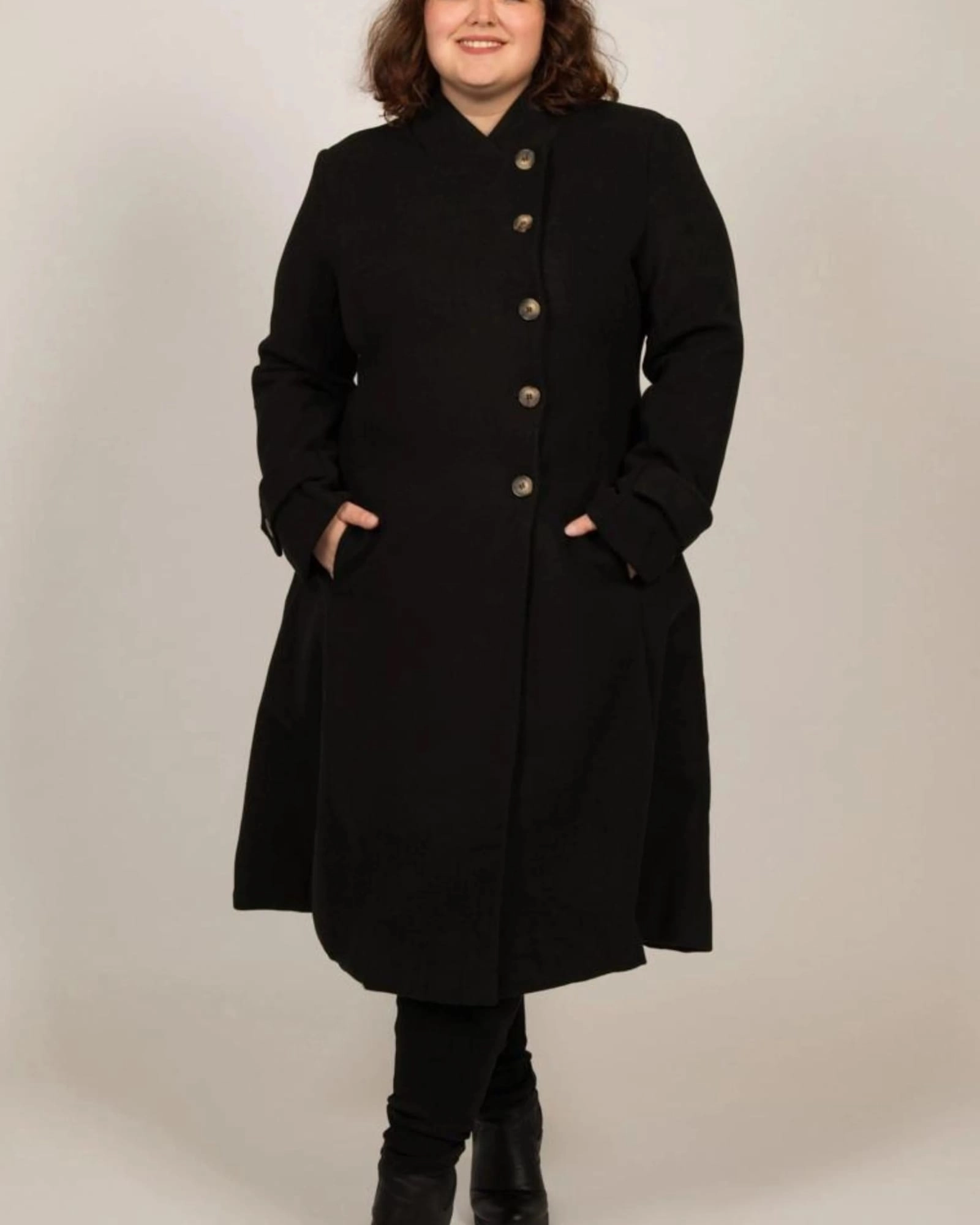 Prize firefighters Harper Retro Flared Coat Side Buttons | Black