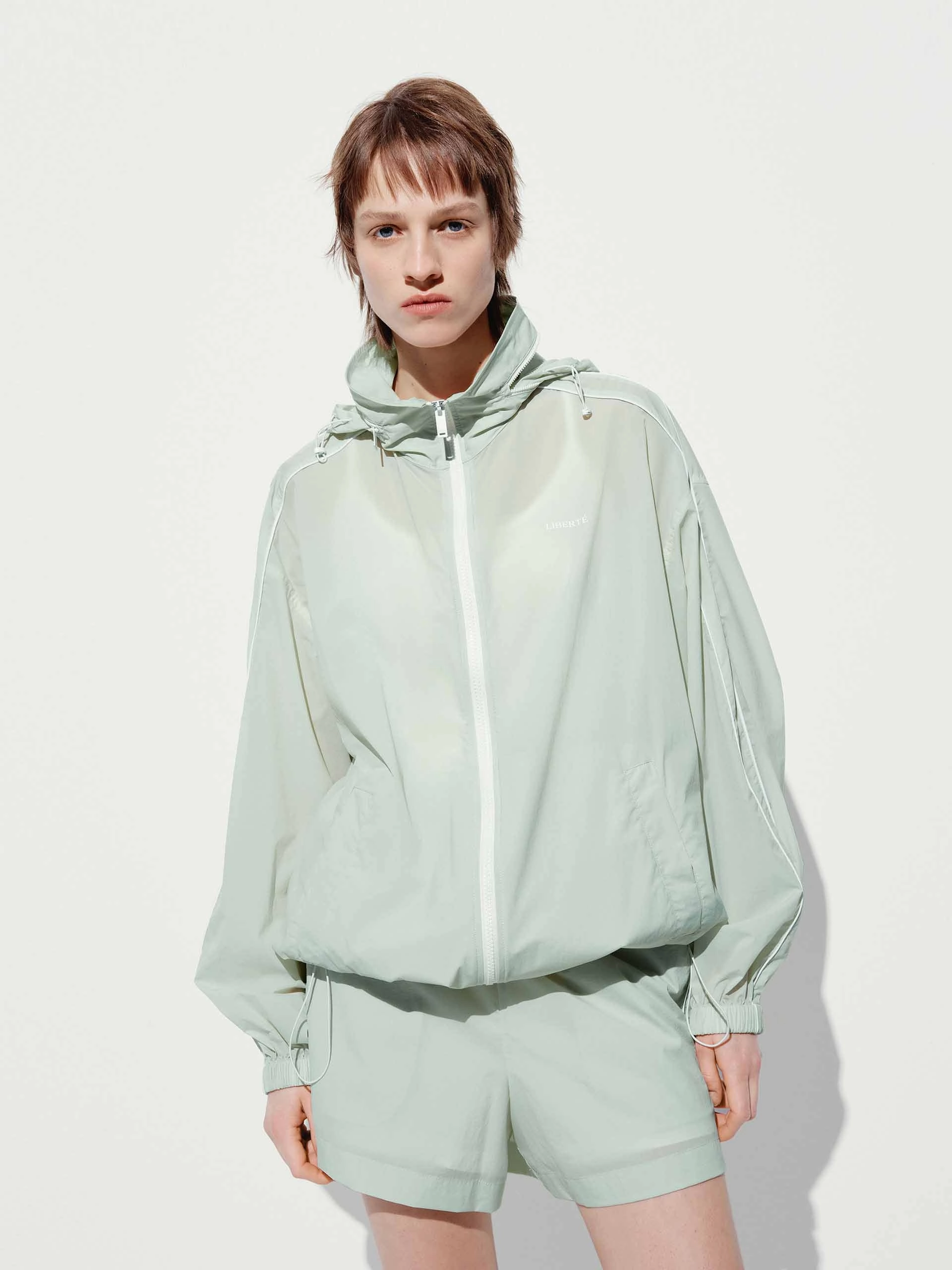 Bonded Collars Breathable mesh lining Hooded Zipper Loose Coat