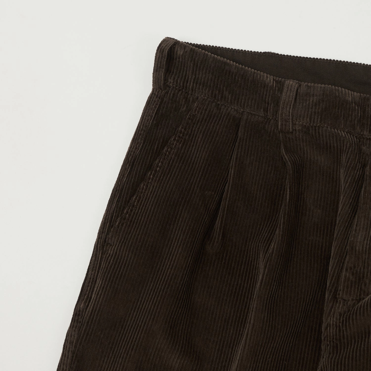 Slim Look Knickerbocker 'Canal' Pleated Corduroy Trousers - Coffee