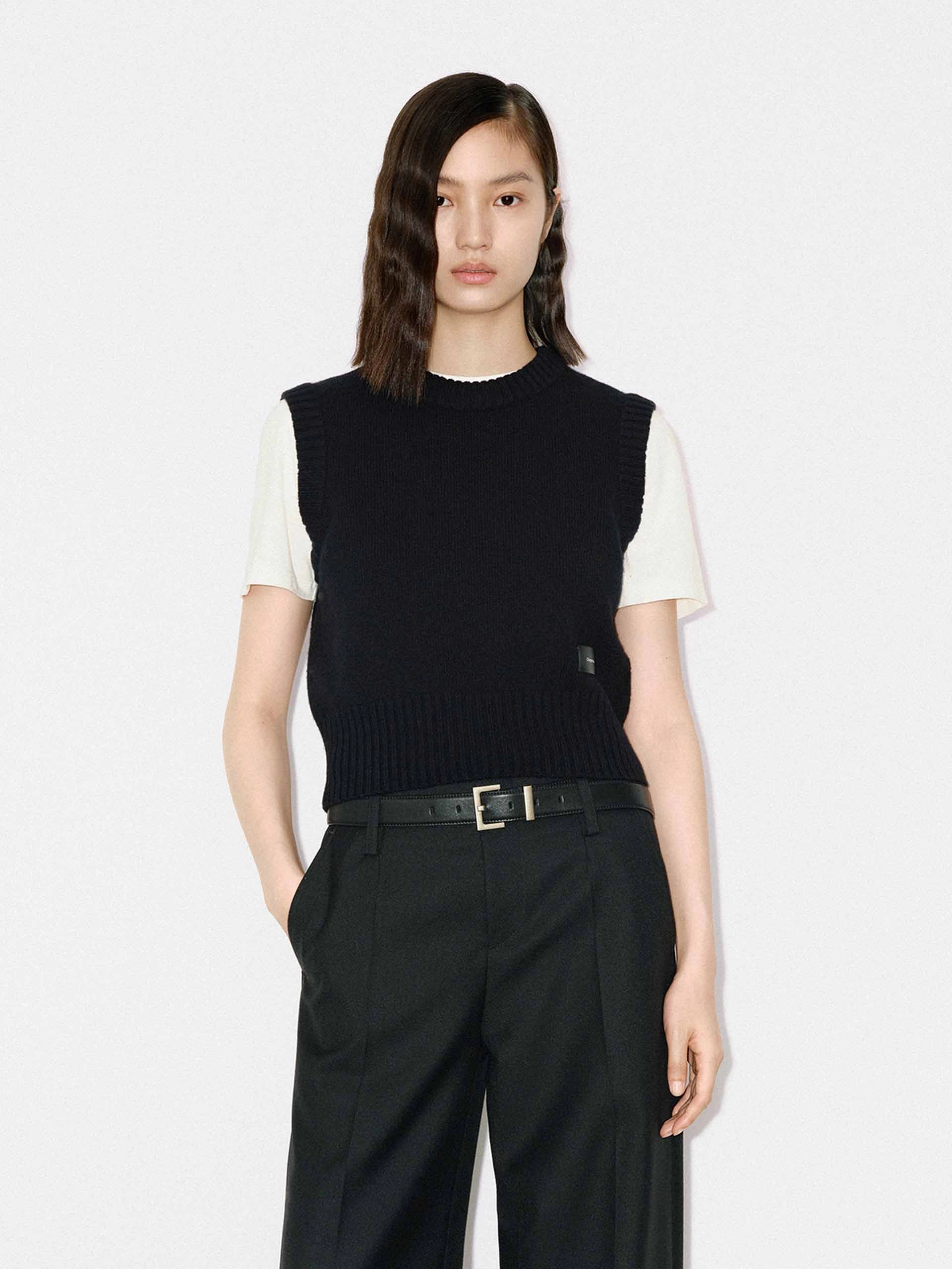 Ribbed Trim Knit Vest Breathable Fit Wear