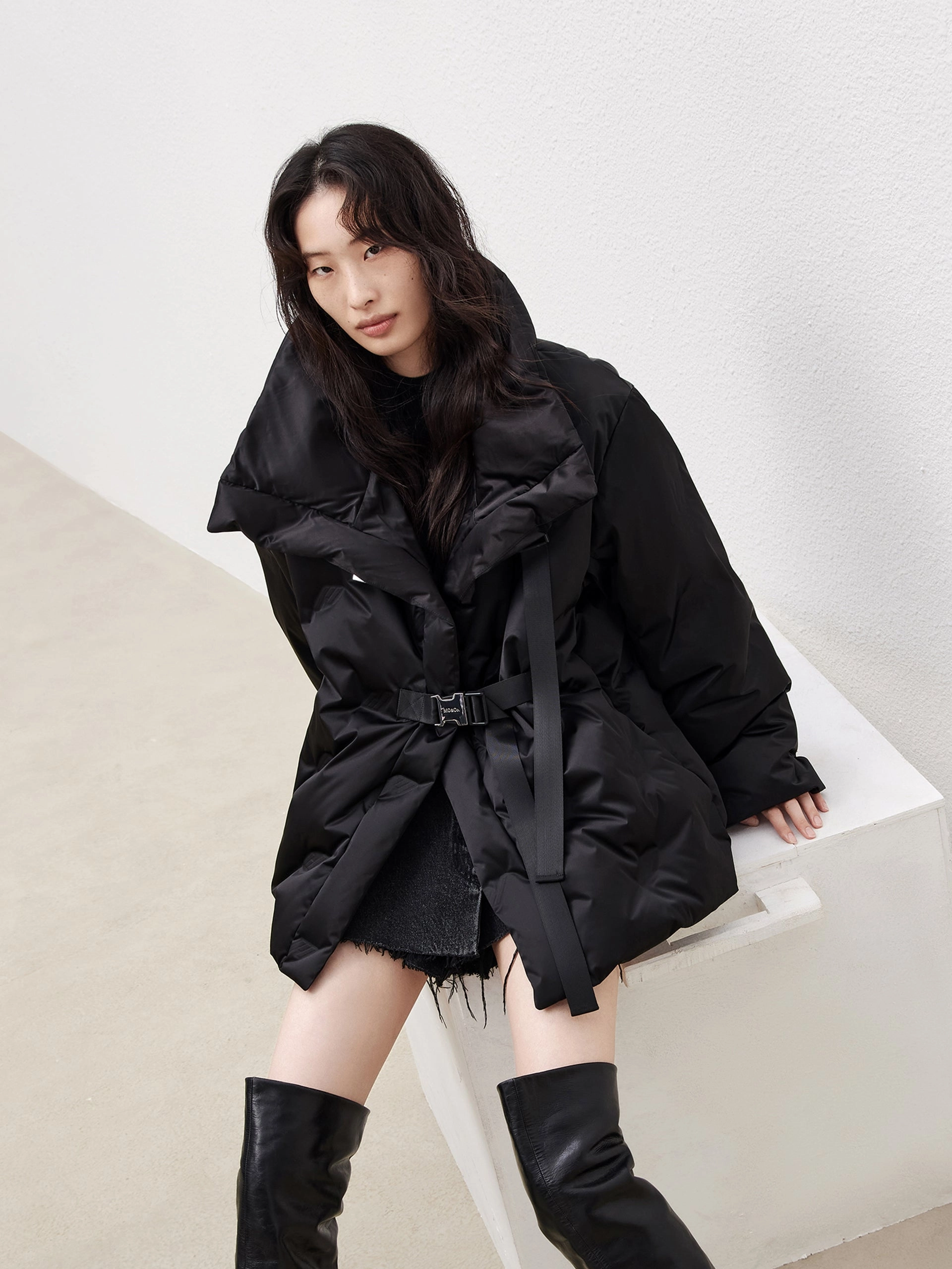 Lapel Collar Down Jacket with Adjustable Belts Warmth Retention Shawl Lapel