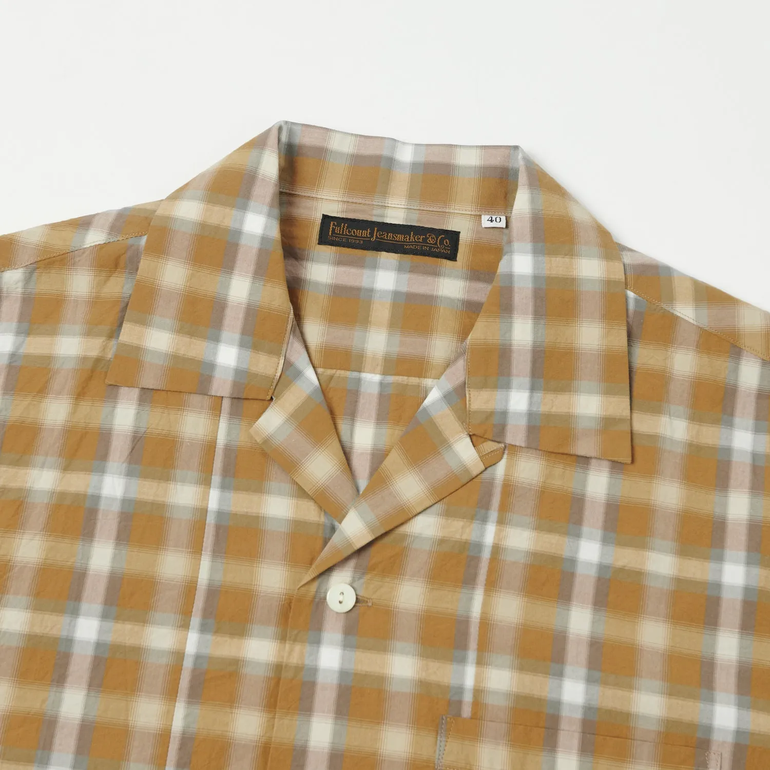 Effortless Style Smooth Stitch Pattern Full Count 4075 Broad Check Open Collar Shirt - Beige