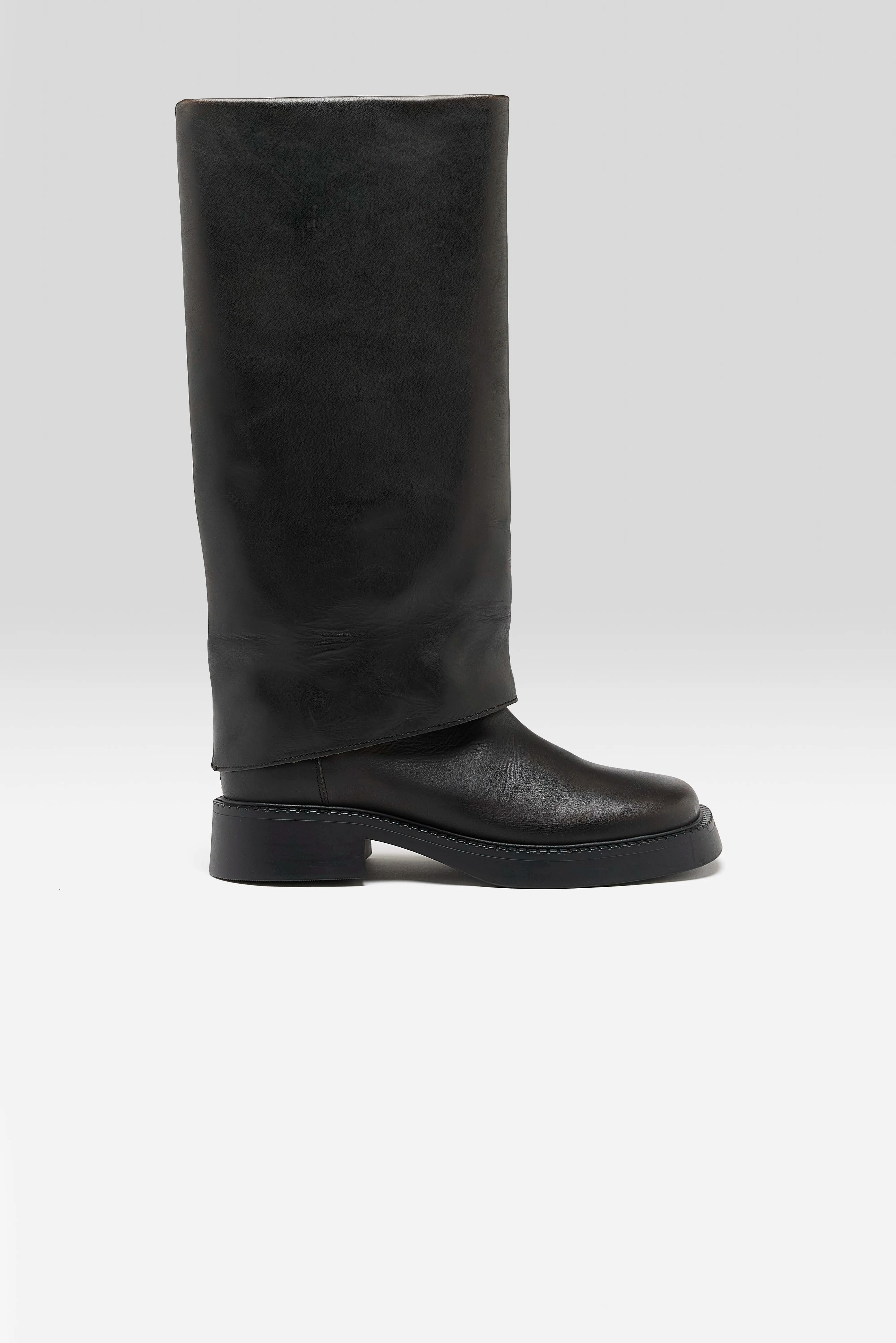 Outdoor Freedom High-performance Leala Brushed Leather Boots  (252 / W / BLACK)