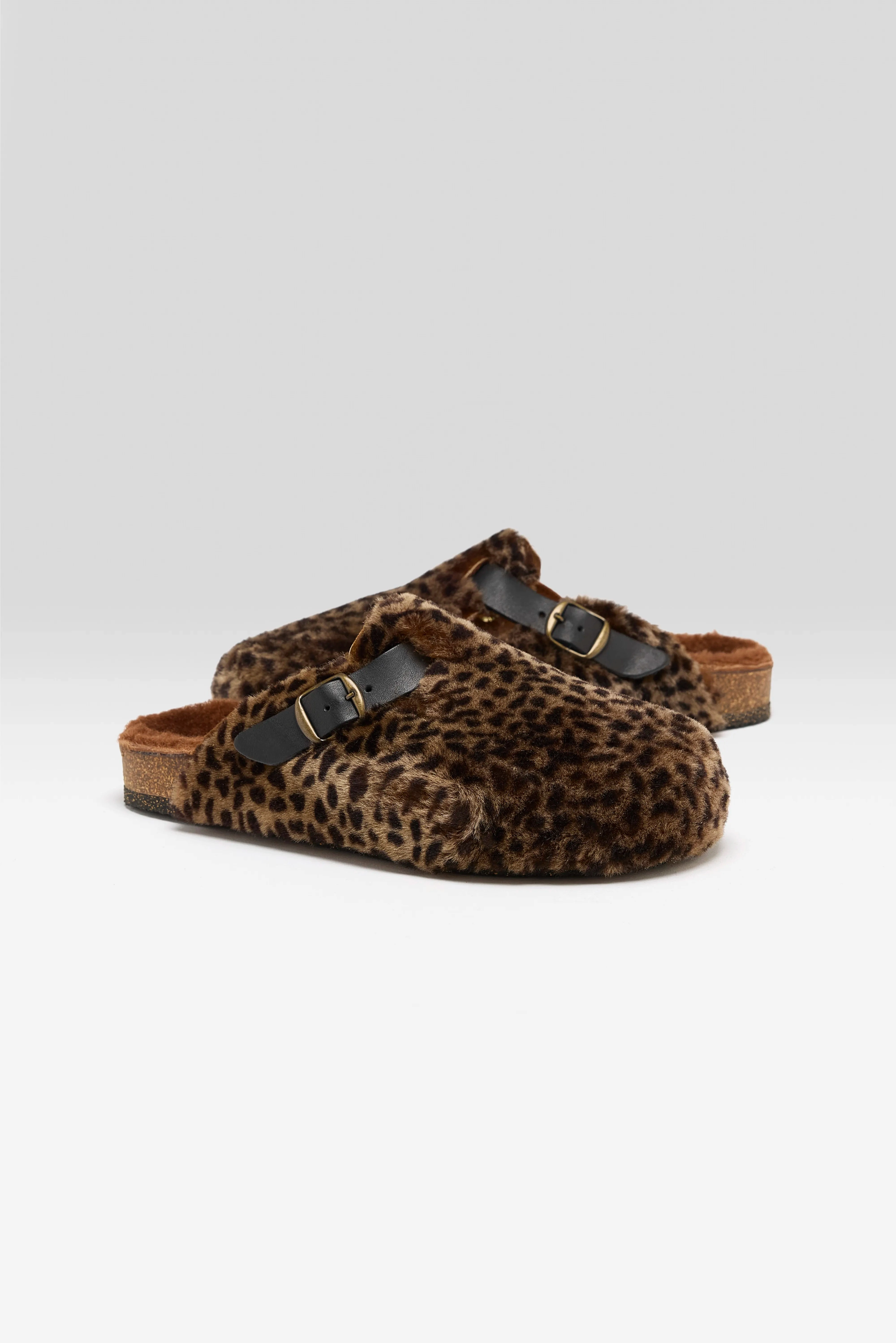Leopard Sheepskin Clogs  (252 / W / BROWN) On The Go Compact Travel Gear