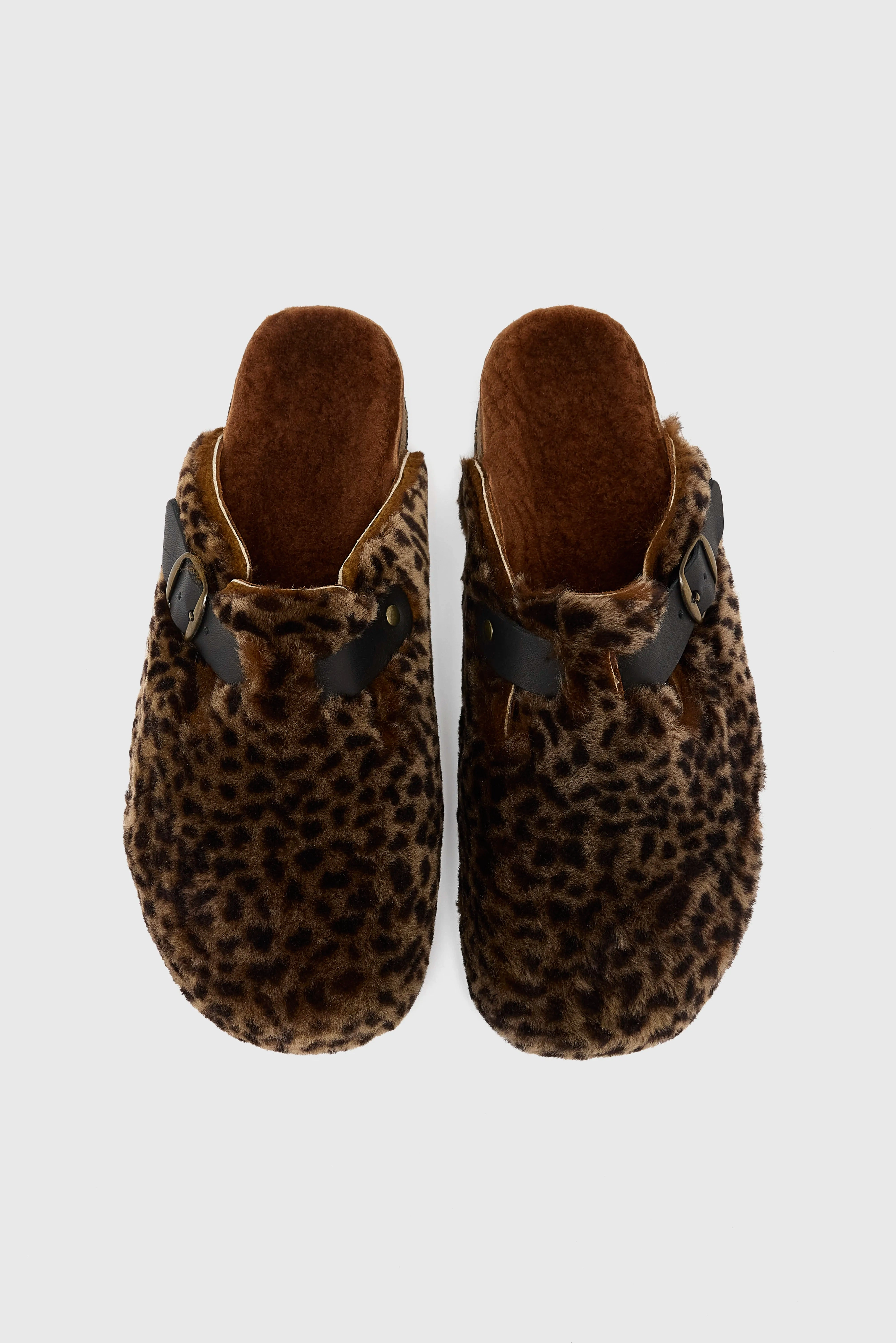 Rest Mode Outfit All Season Footwear Leopard Sheepskin Clogs  (252 / W / BROWN)