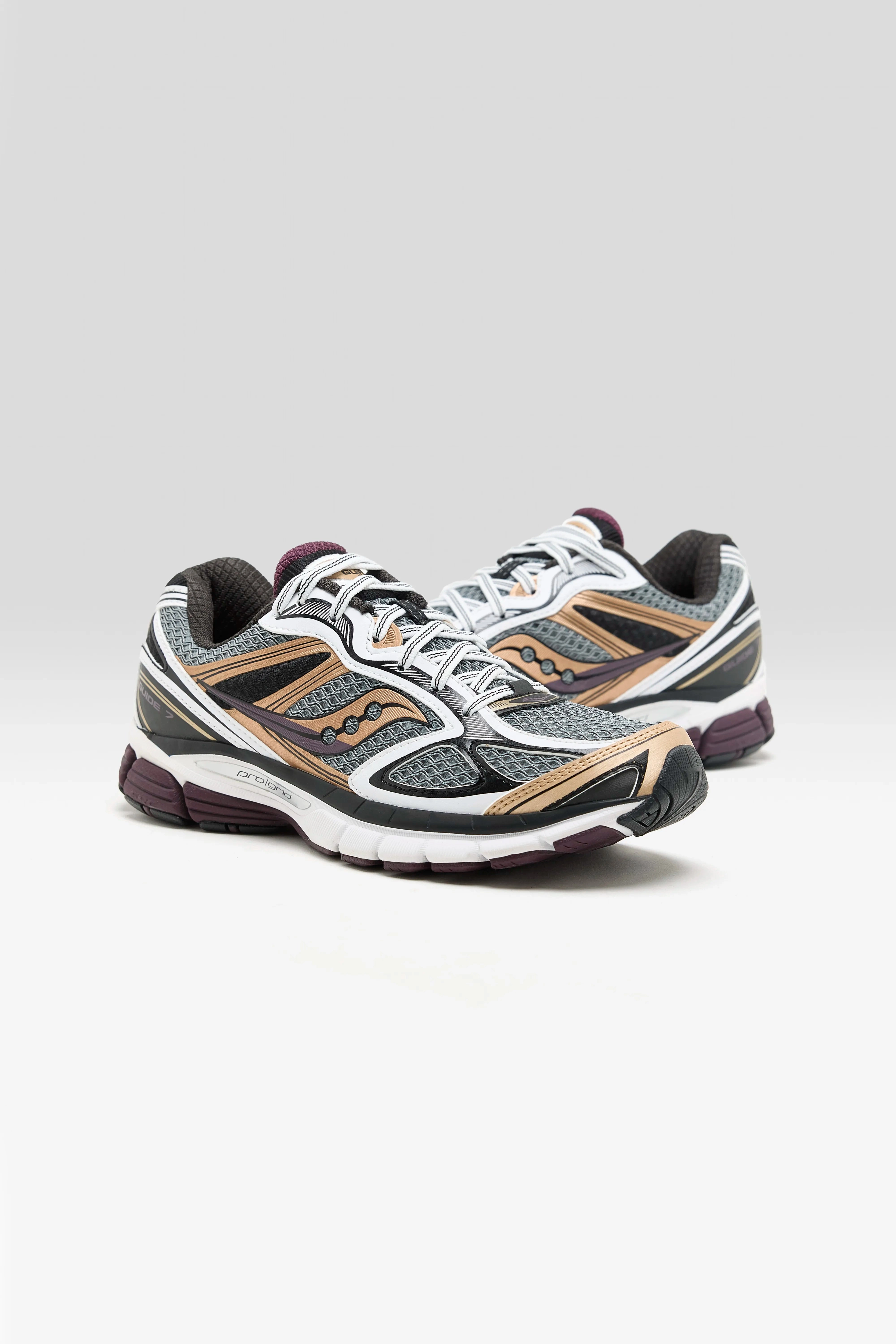 Progrid Guide 7 for Women  (252 / W / BROWN) Zero Gravity Foam Friction Reduced Interior