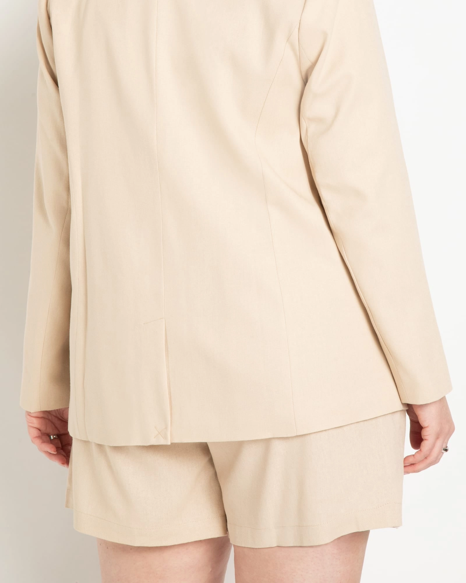 Noise Free Movement Long Relaxed Linen Blazer | Irish Cream