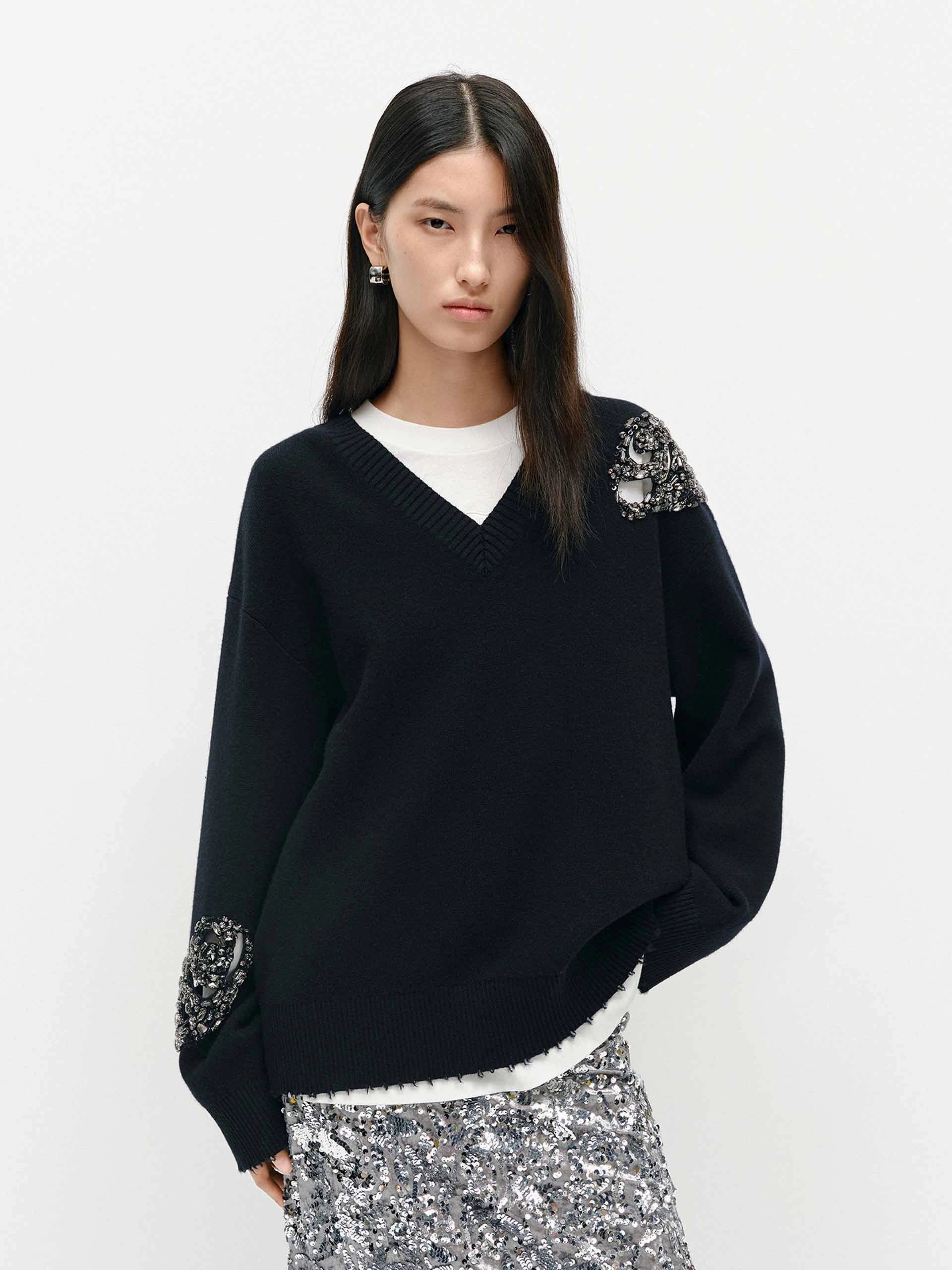Hypoallergenic Fiber Crystal Detail Wool Sweater