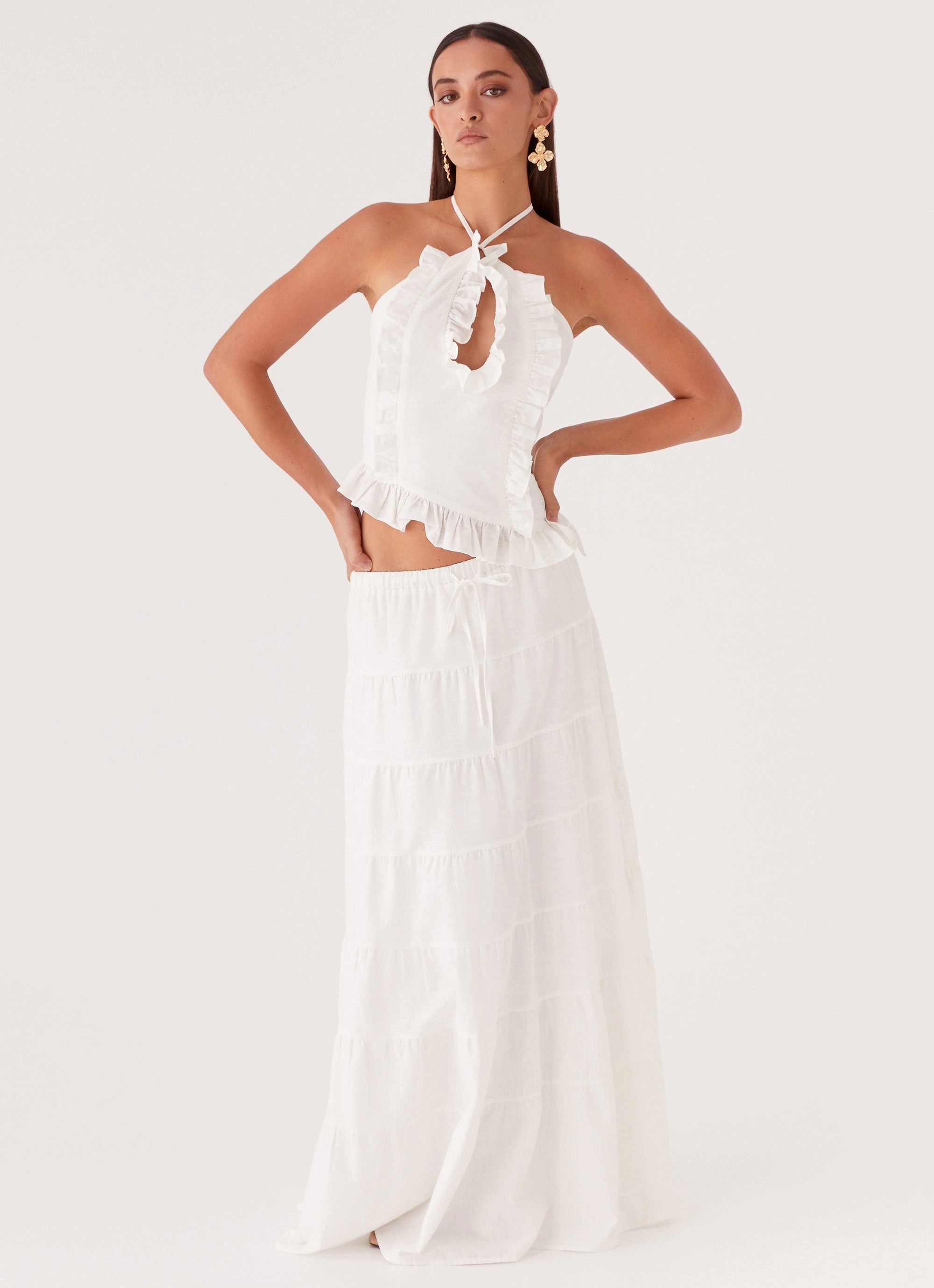 Relaxed-Vibe Dynamic Contour Fit Mariella Linen Top - White