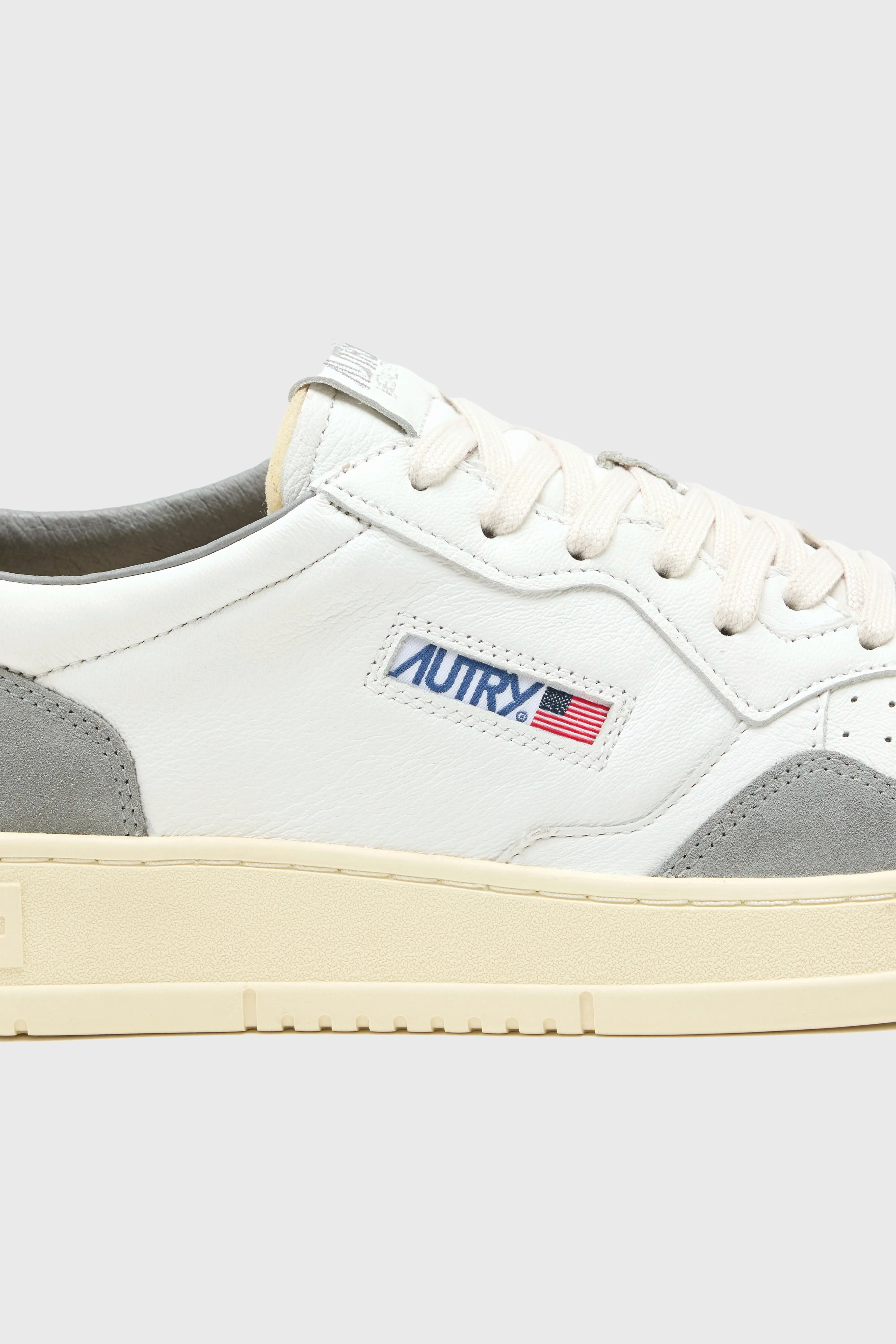 Medalist Low for Men  (251 / M / GREY) All Terrain Durability Elastic tongue