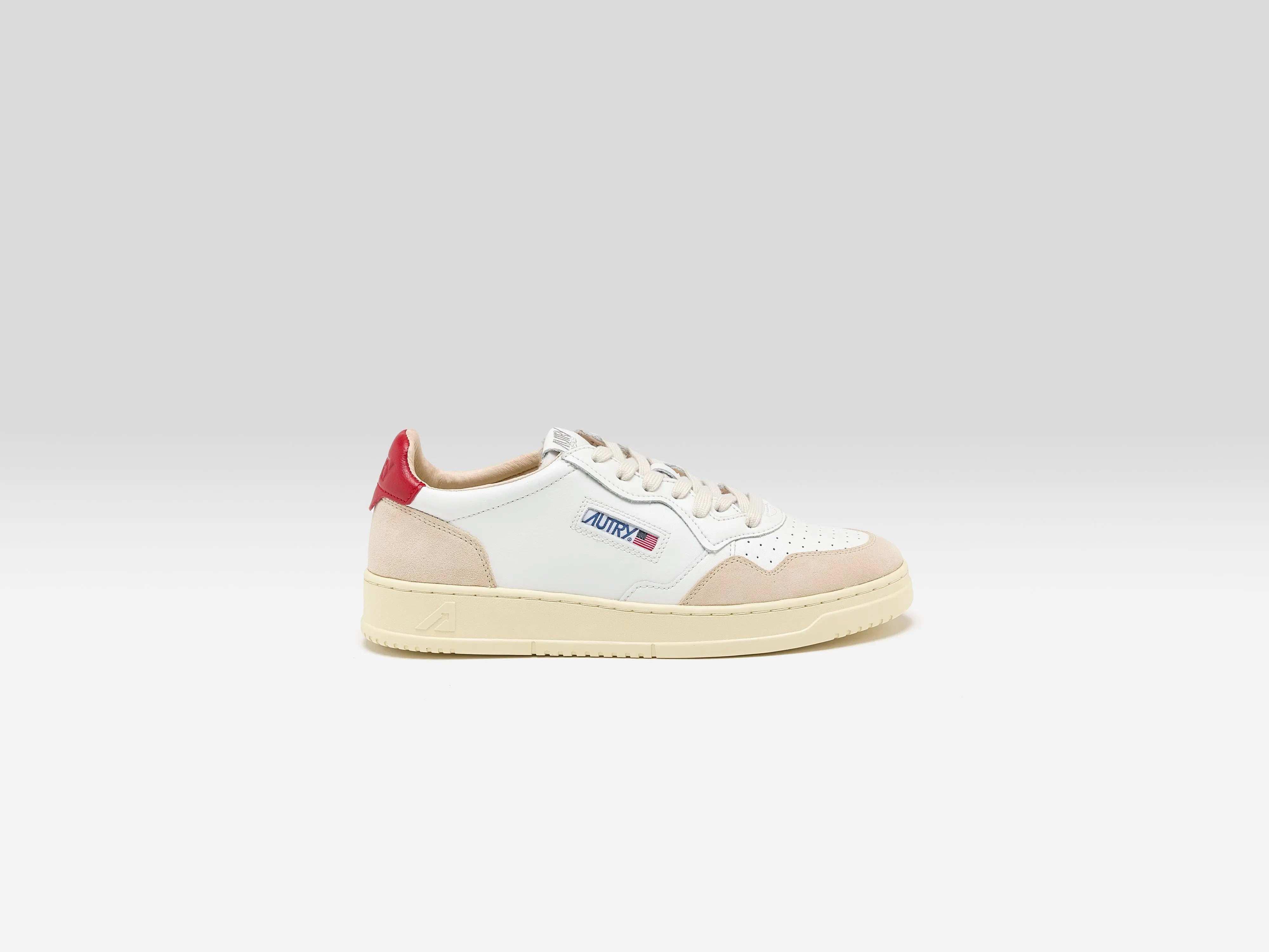 Medalist Low for Men  (252 / M / RED) running tops