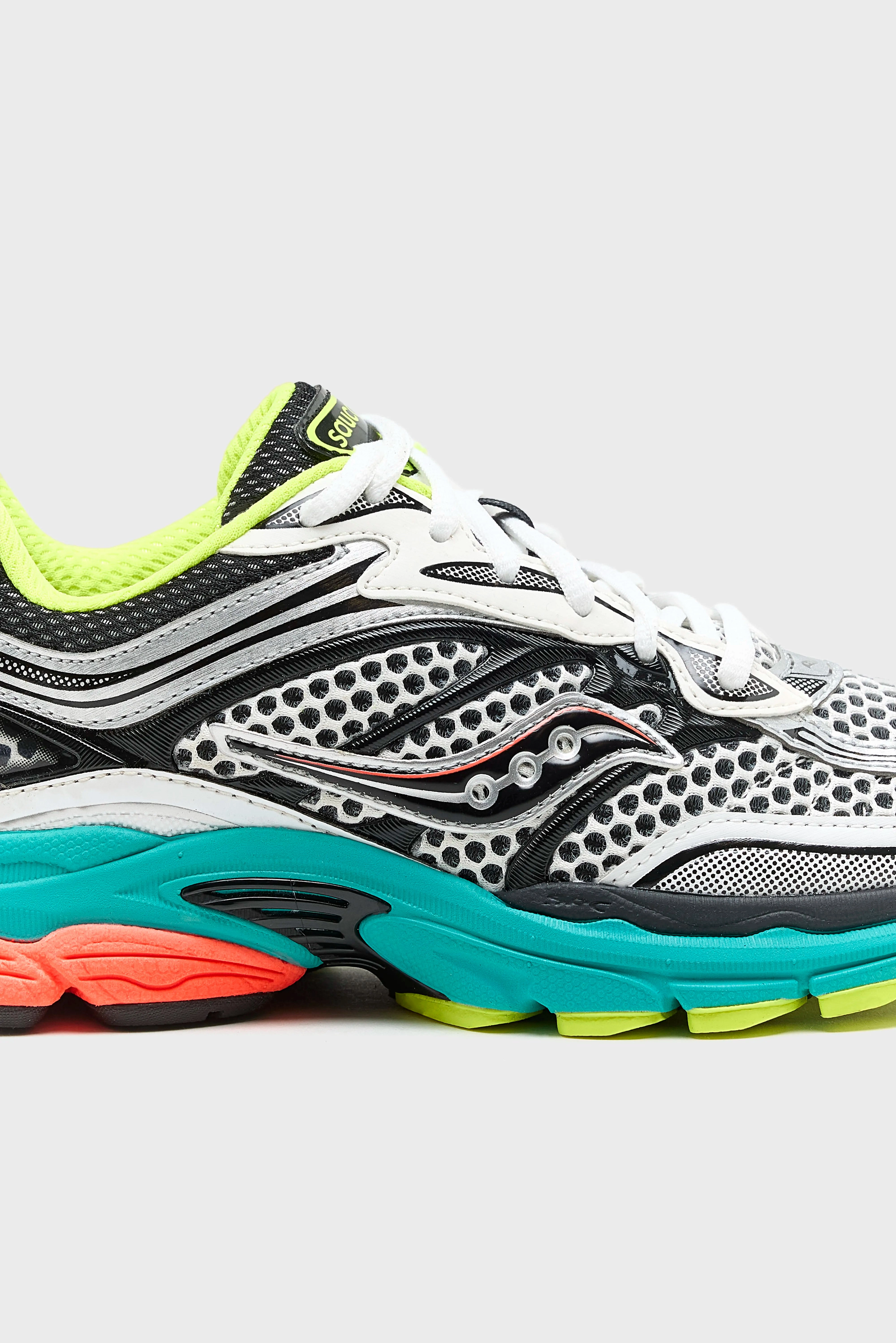 ProGrid Omni 9 for Women  (252 / W / SILVER) formal - use shoes