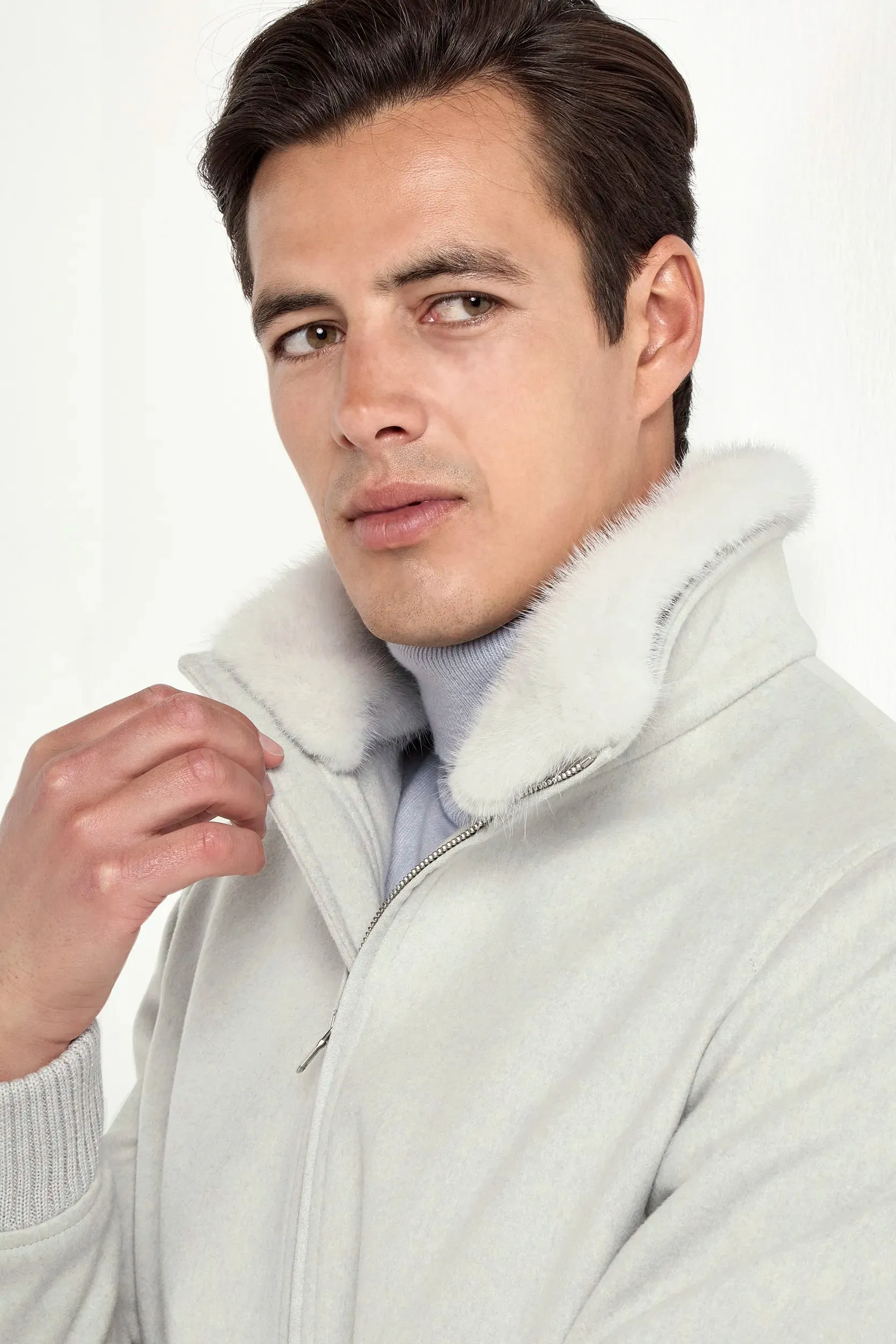 Stretchable Waistband Ergonomic Shoulder Design Off-white bomber with removable mink collar ?C Made in Italy