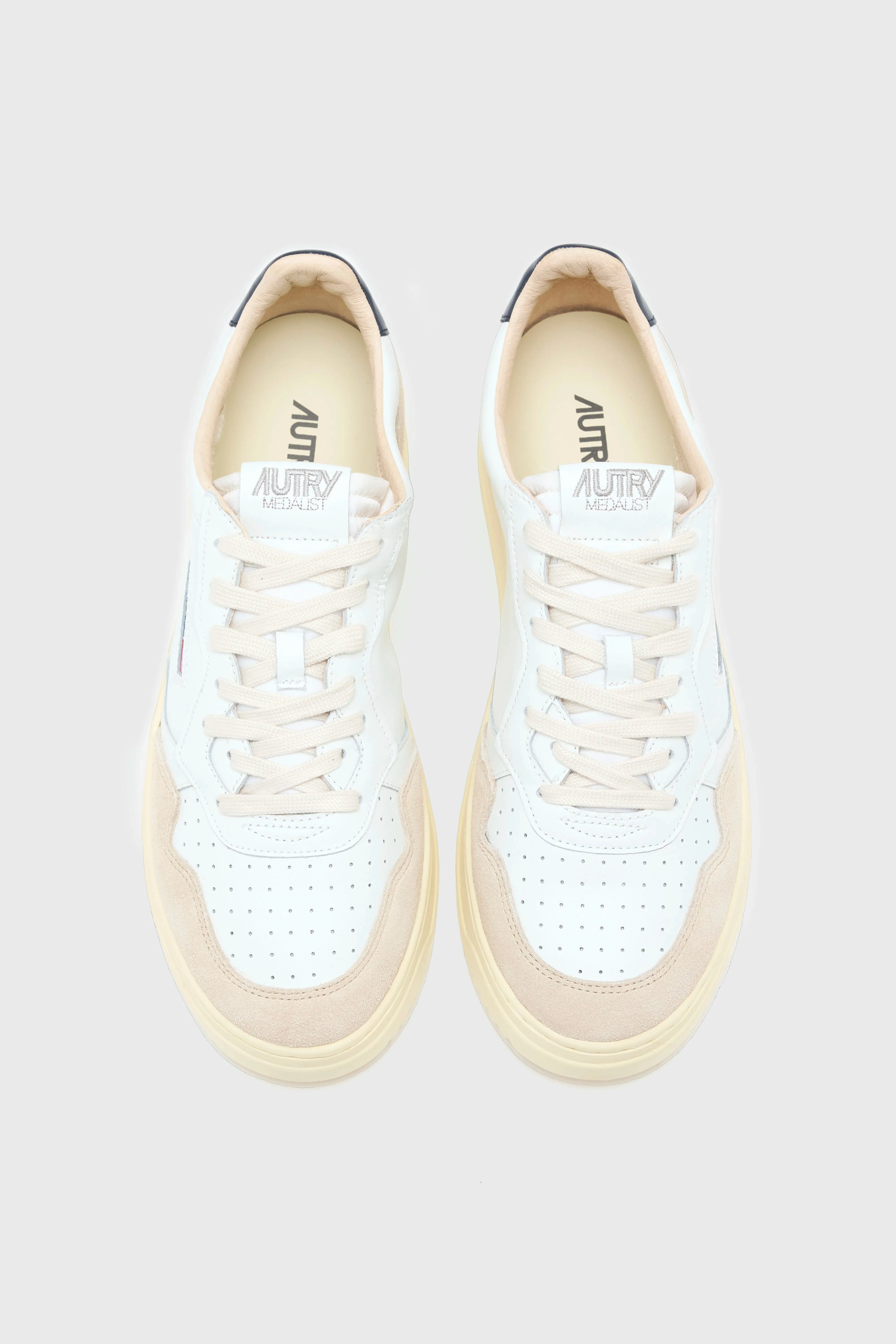 Hydrolock Water Resistance Medalist Low for Men (251 / M / NAVY)