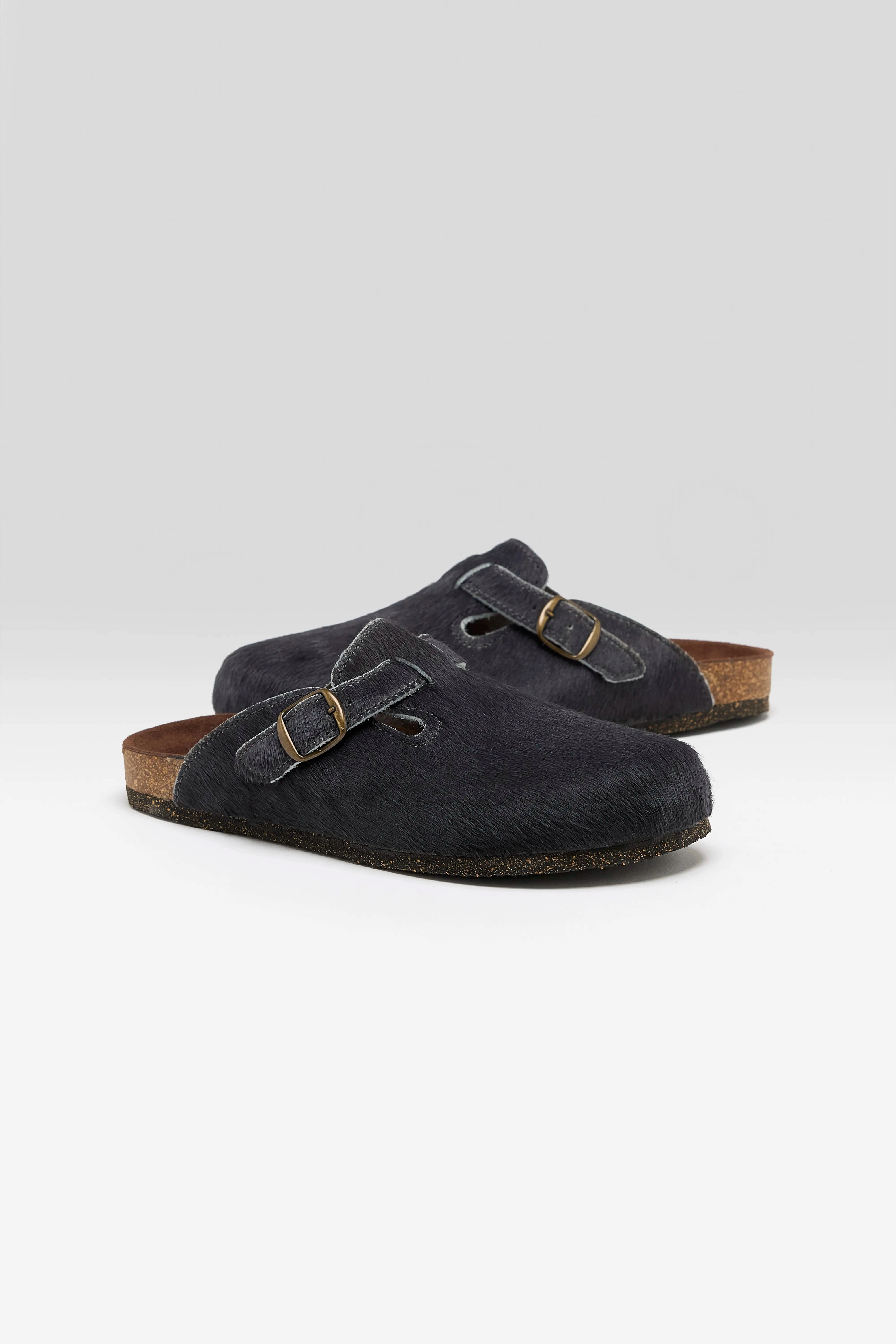 Smooth Lining Grey Cowhide Clogs  (252 / W / GREY)