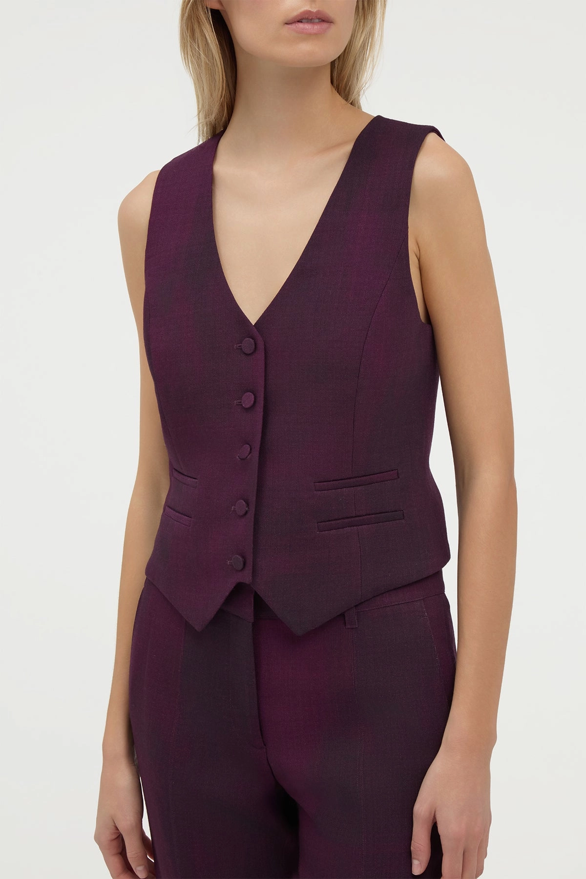 Classic Layering Sleek Tailored Look Coleridge Vest in Bordeaux Virgin Wool