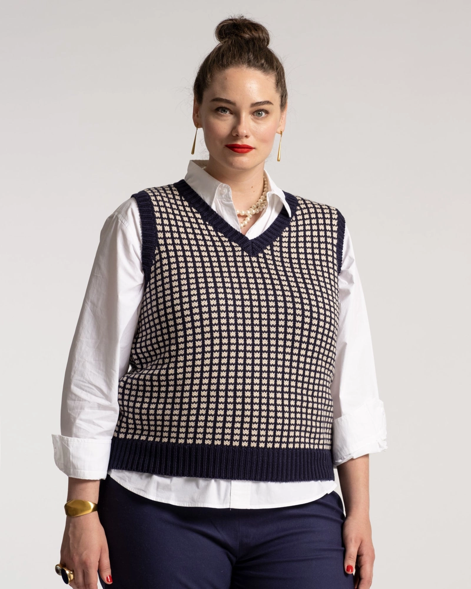 Archie Vest Navy Natural | Navy Natural Serve